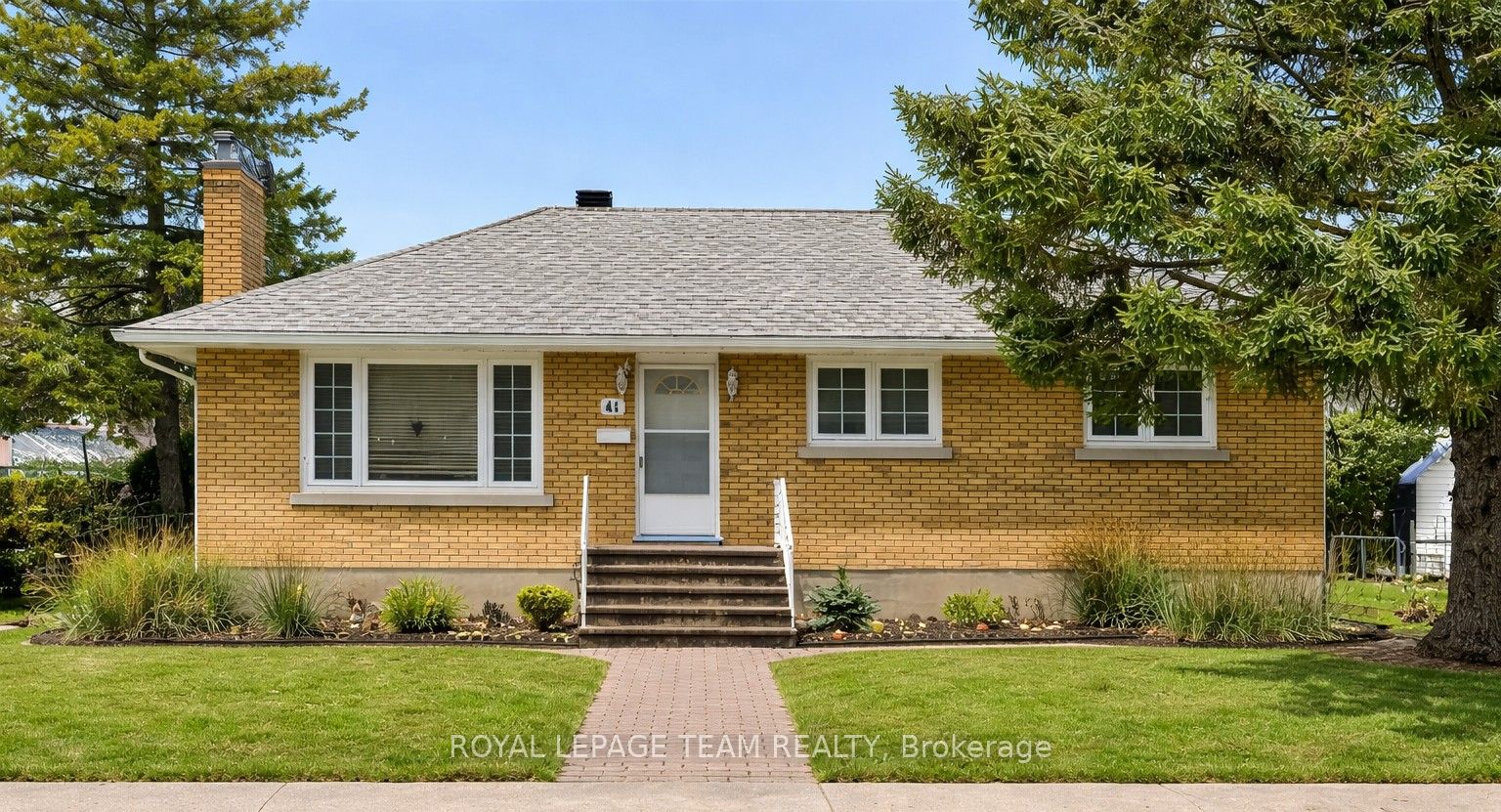 41 Capilano Drive, Cityview - Parkwoods Hills - Rideau Shore, ON K2E 6G3 photo 2