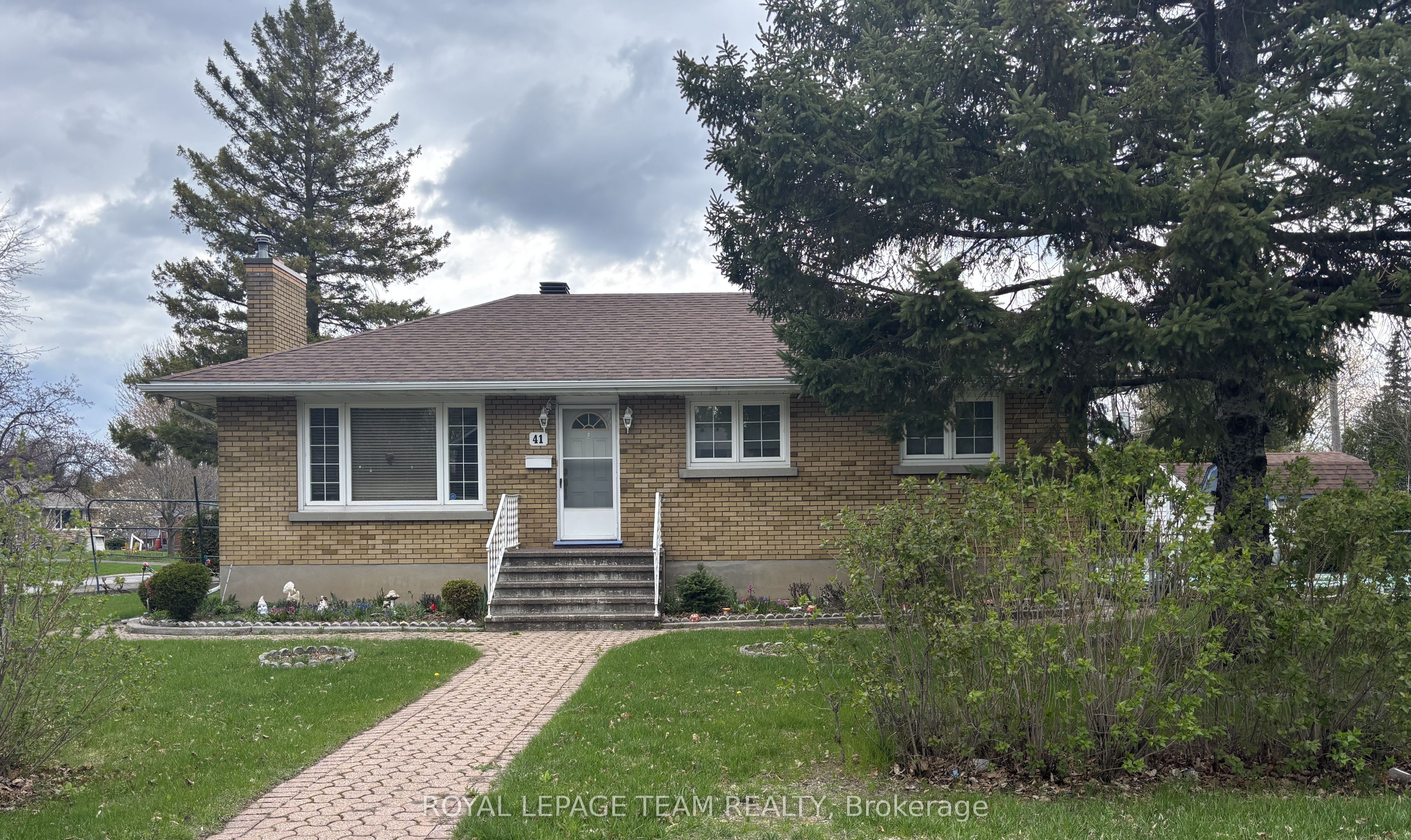 41 Capilano Drive, Cityview - Parkwoods Hills - Rideau Shore, ON K2E 6G3 photo 5