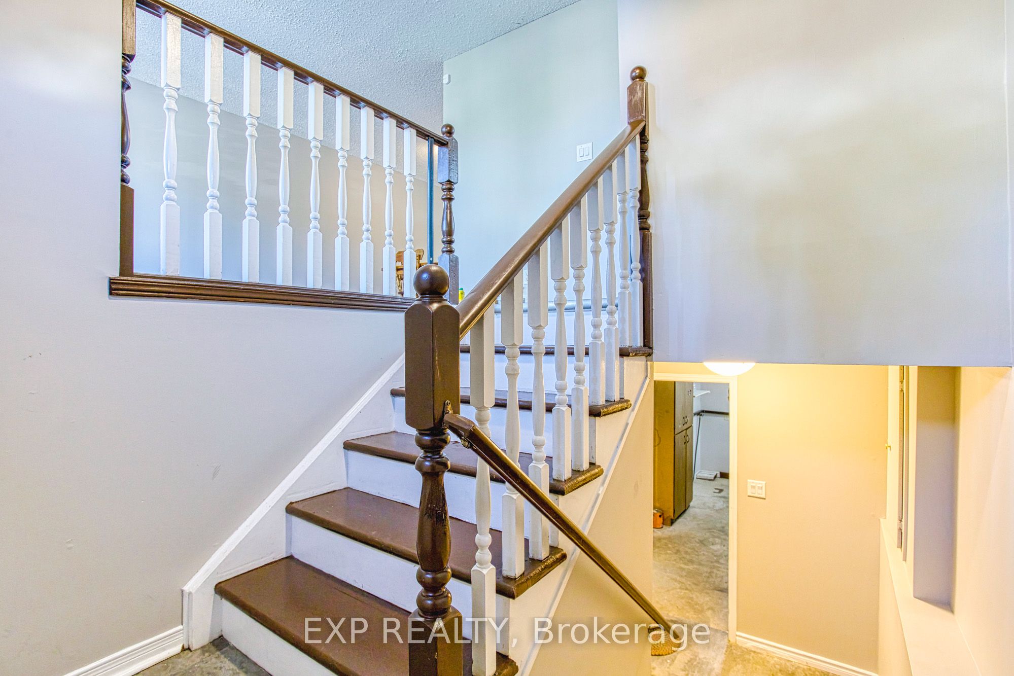 6548 Laguna Court, Niagara Falls, ON L2H 2W3 photo 4