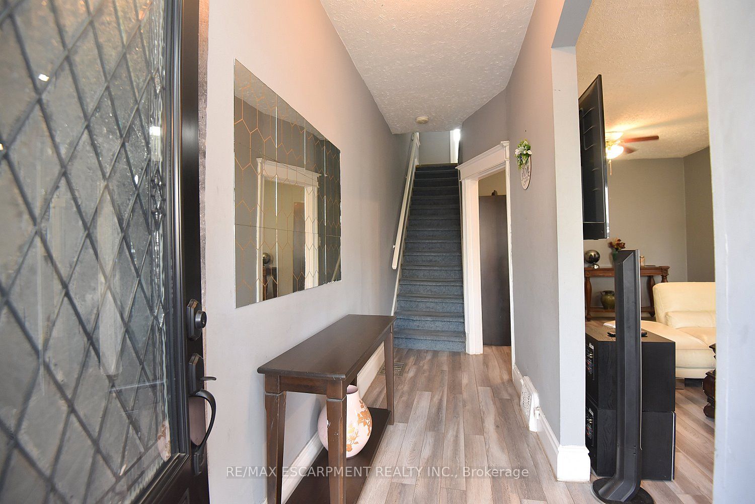 56 KINRADE Avenue, Hamilton, ON L8L 6L6 photo 4