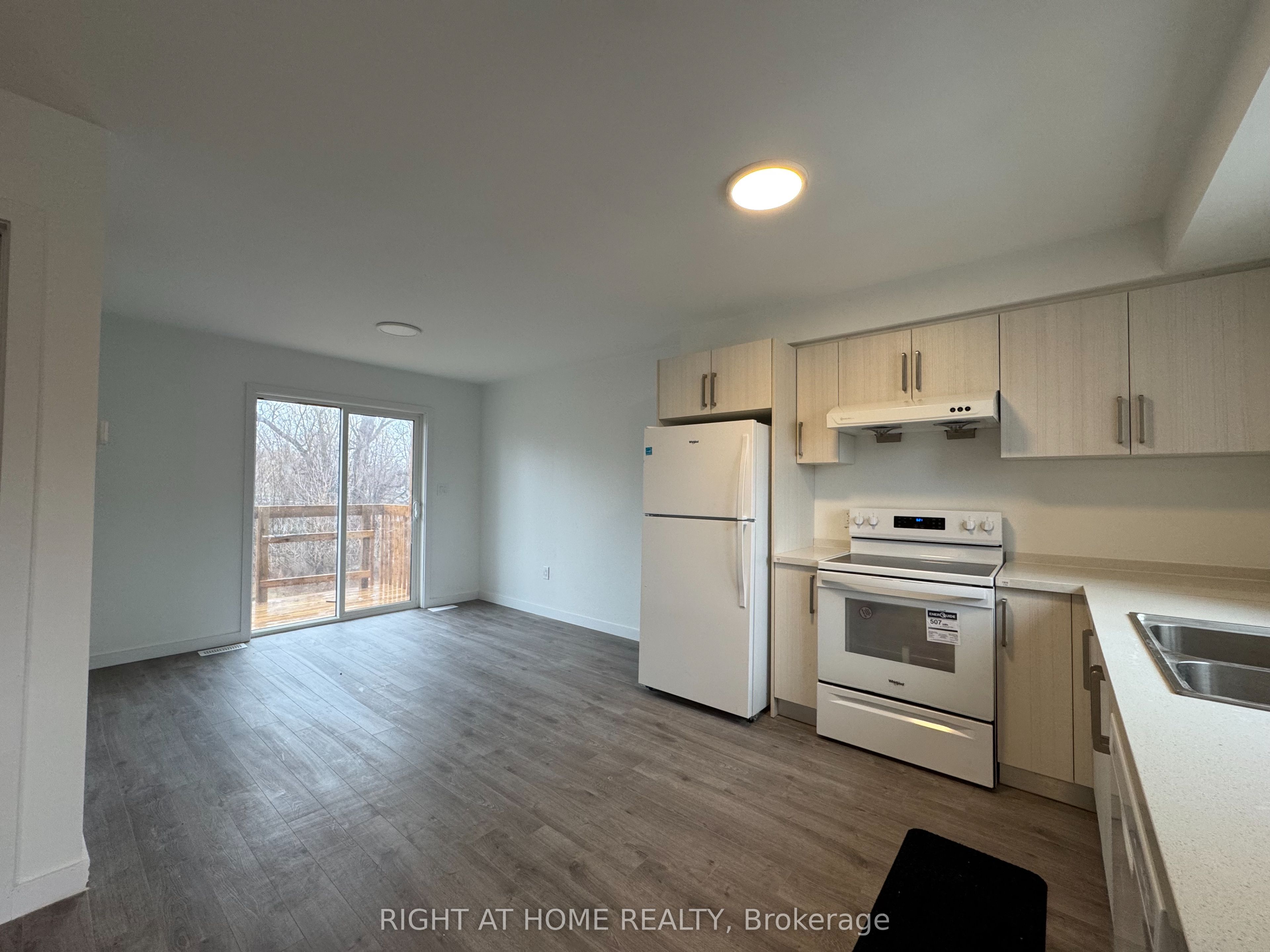 127 Highriver Trail (MAIN), Welland, ON L3C 0H6