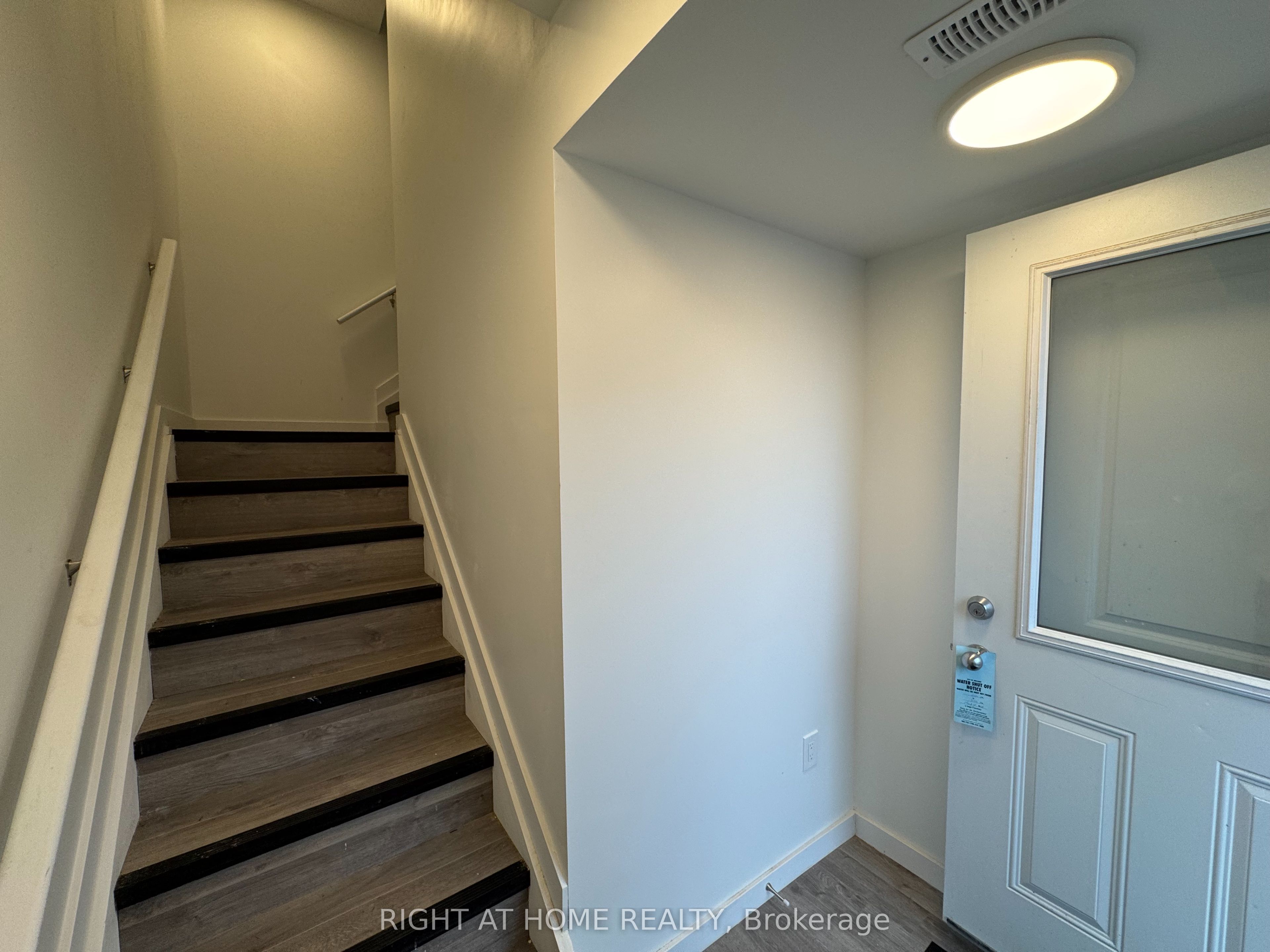 127 Highriver Trail (MAIN), Welland, ON L3C 0H6 photo 3