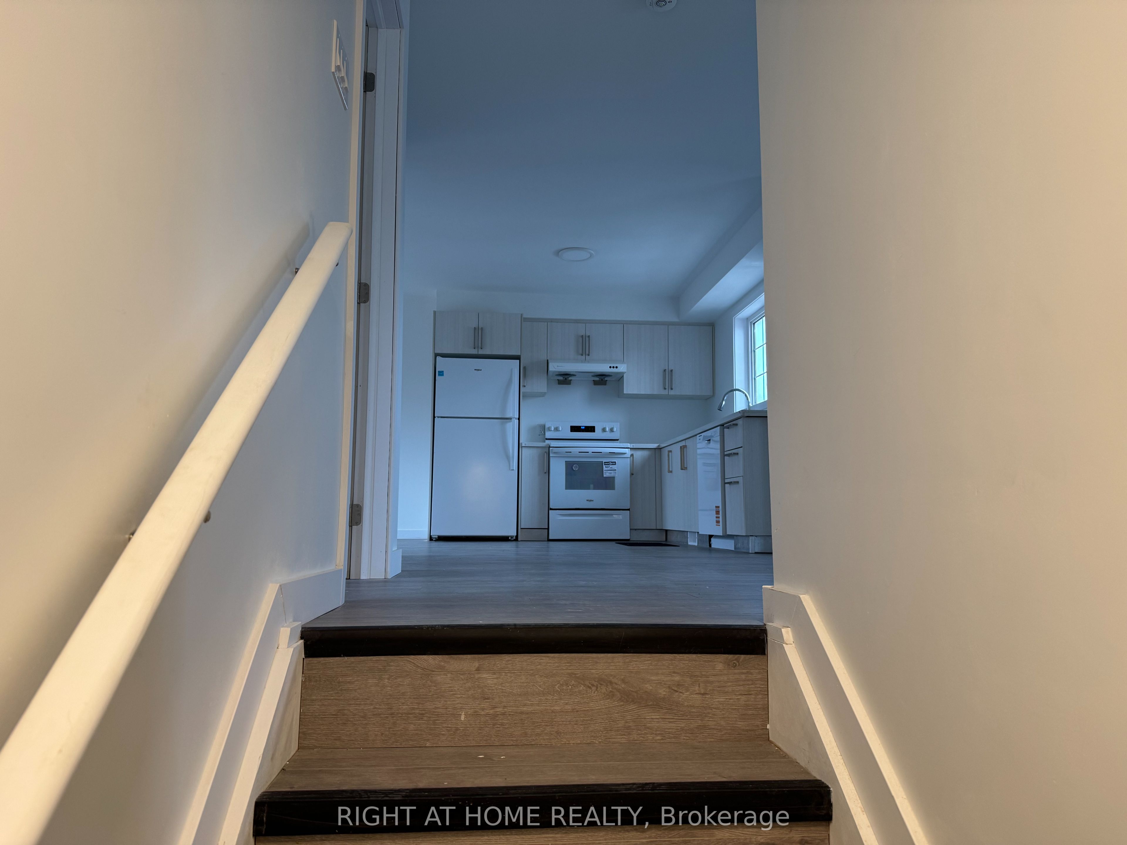 127 Highriver Trail (MAIN), Welland, ON L3C 0H6 photo 4