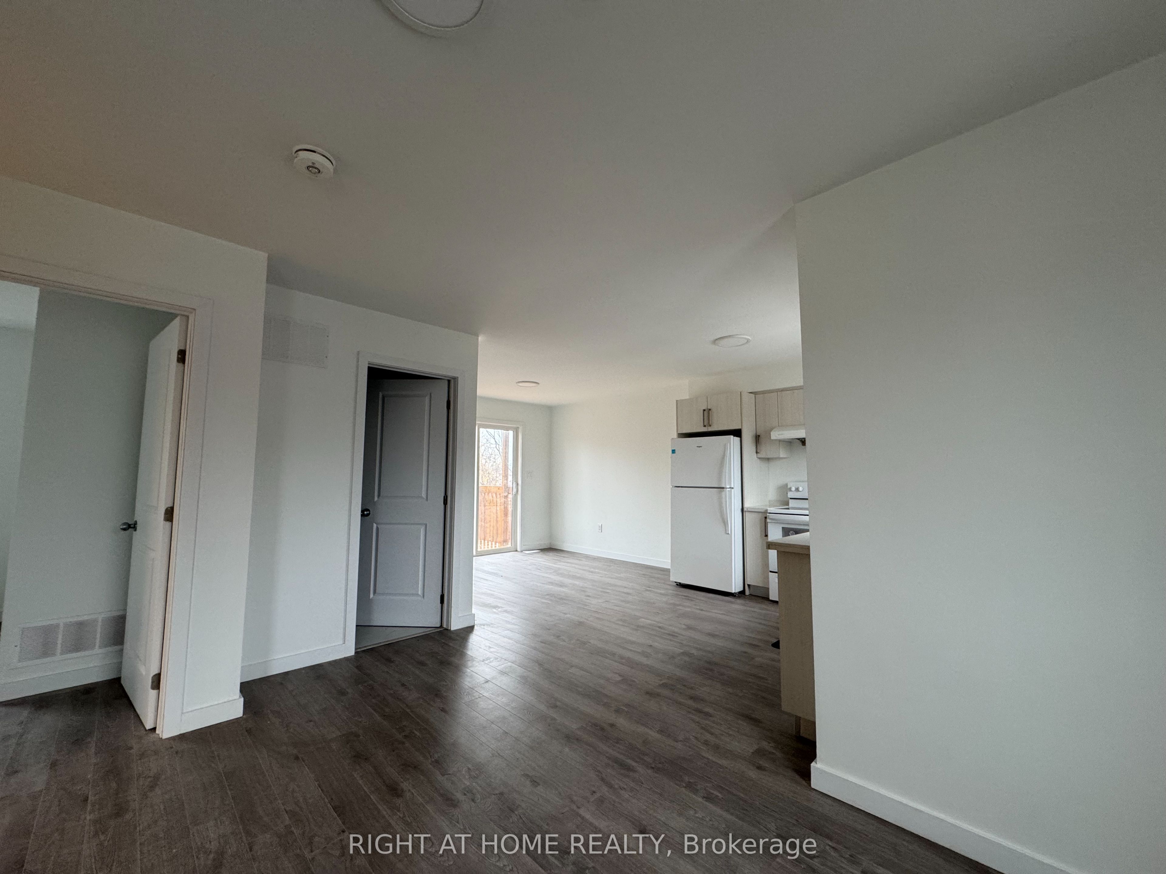 127 Highriver Trail (MAIN), Welland, ON L3C 0H6 photo 5