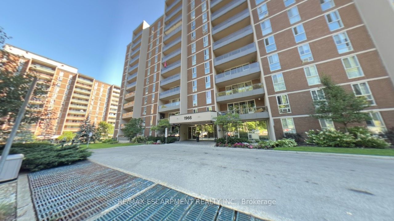 1966 Main Street W 306, Hamilton, ON L8S 1J6