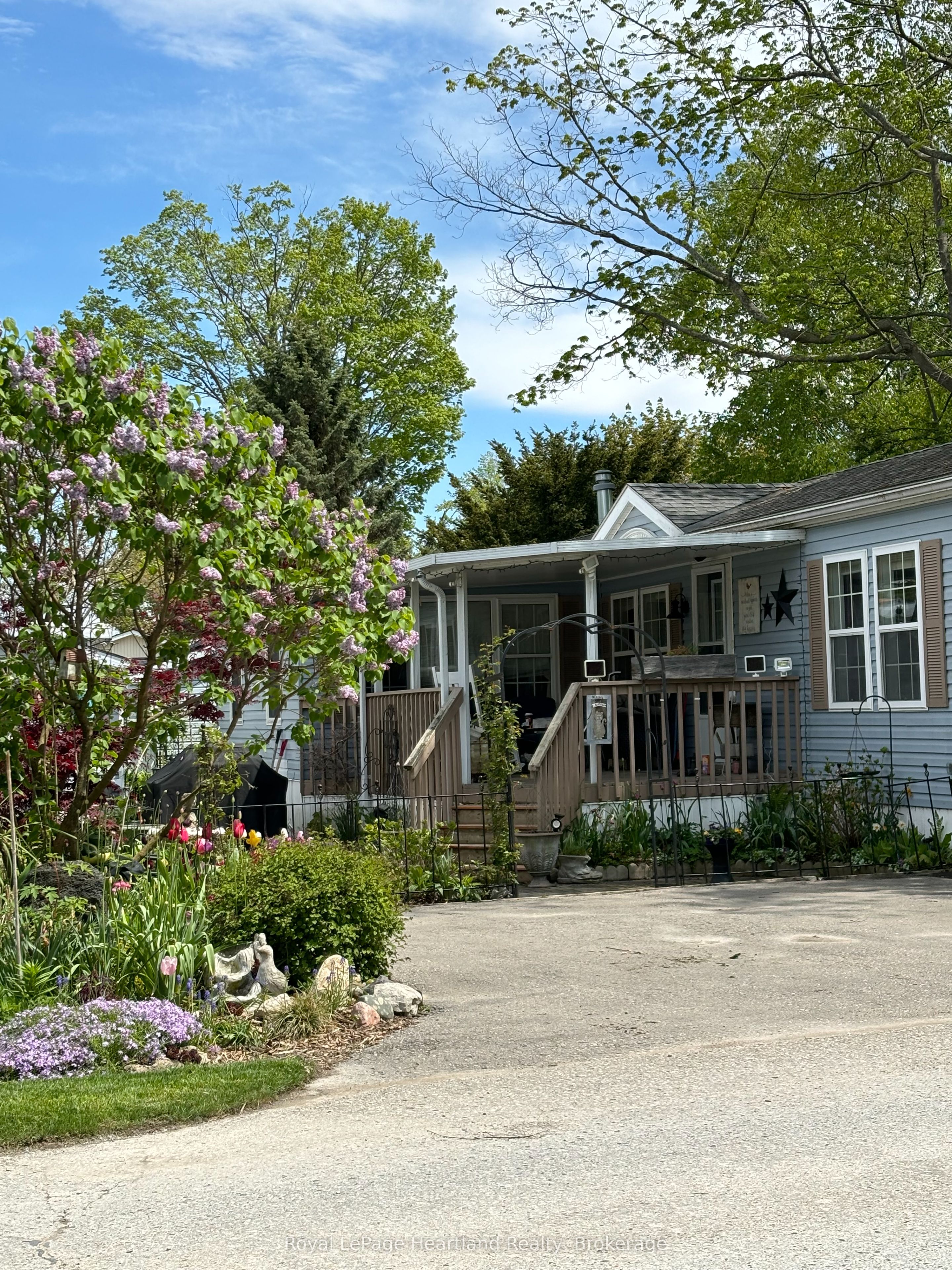 12 IROQUOIS Lane, Ashfield-Colborne-Wawanosh, ON N7A 3Y2 photo 3