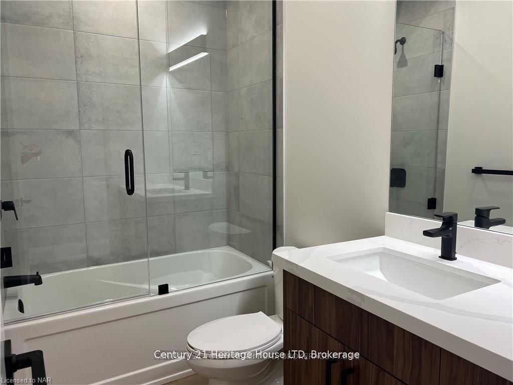 43 Jarvis Street 205, Fort Erie, ON L2A 2S3 photo 4
