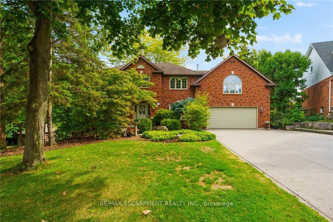 373 Brookview Court, Hamilton, ON L9G 4E6 photo 2
