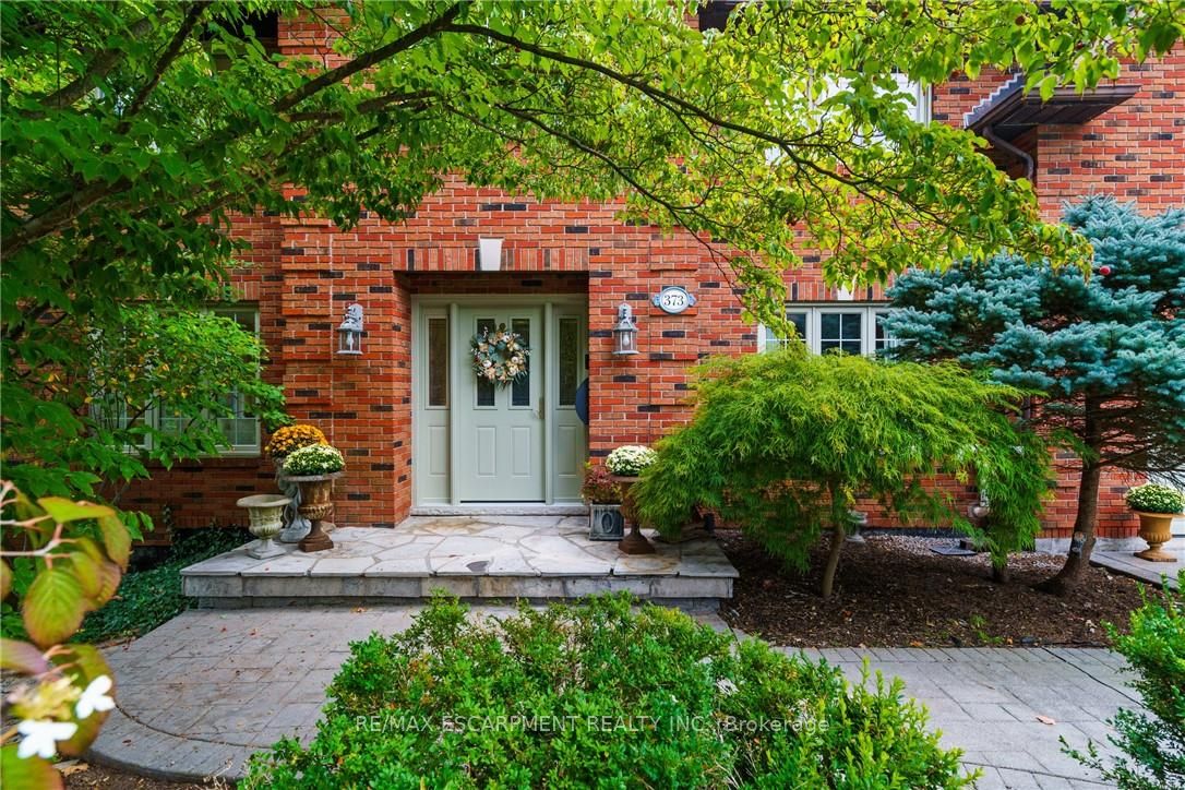 373 Brookview Court, Hamilton, ON L9G 4E6 photo 4