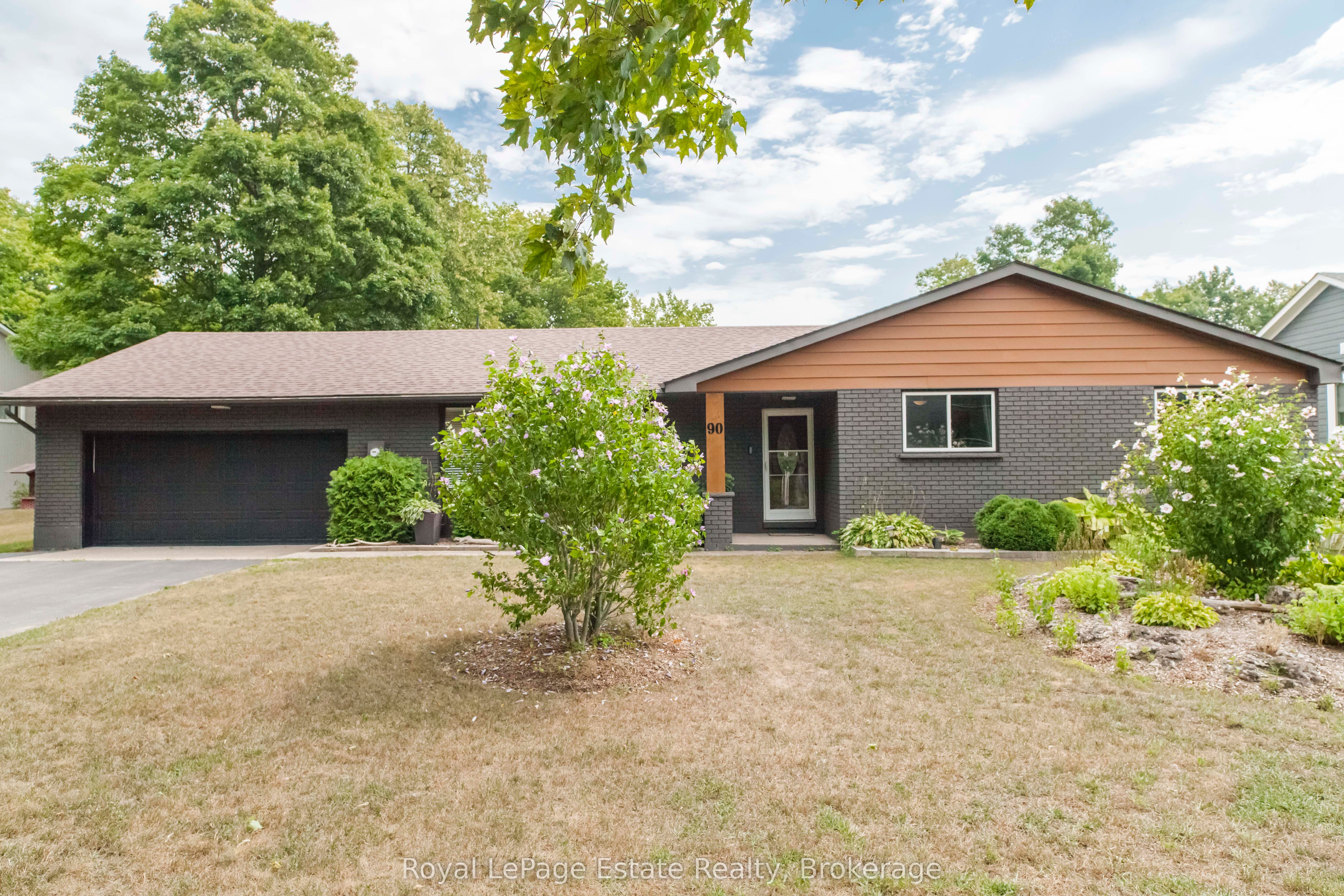 90 Carson Lake Crescent, South Bruce Peninsula, ON N0H 2G0