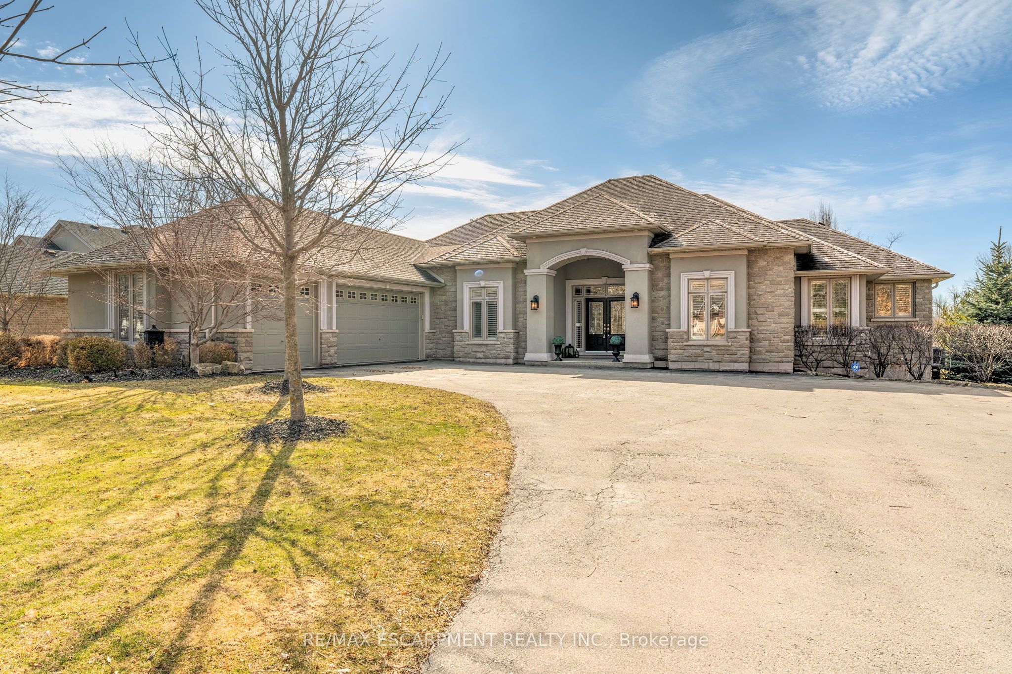 1318 Concession 6, Hamilton, ON L8B 1N1