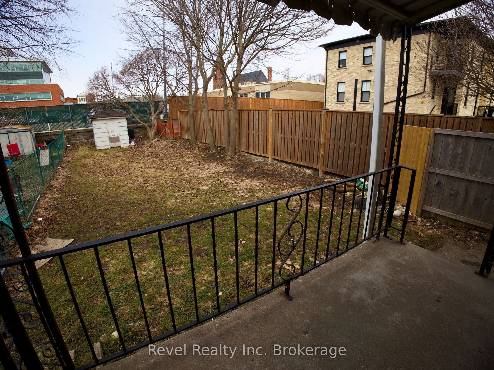 511 King Street B, Woodstock, ON N4S 1M7 photo 3