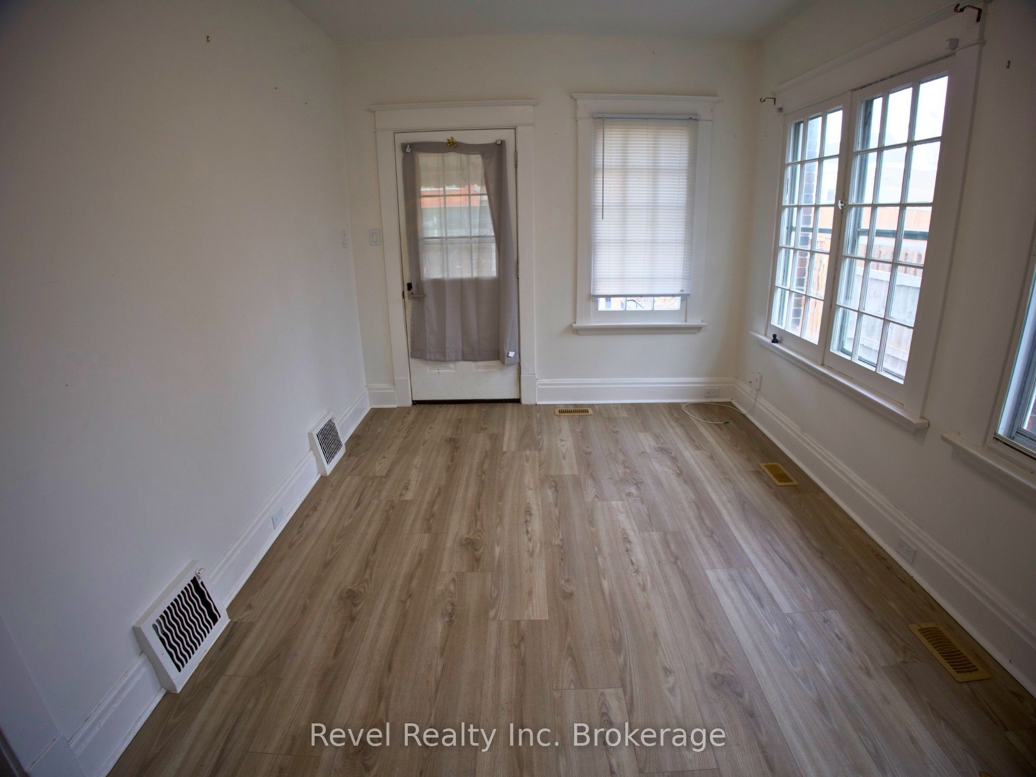 511 King Street B, Woodstock, ON N4S 1M7 photo 4