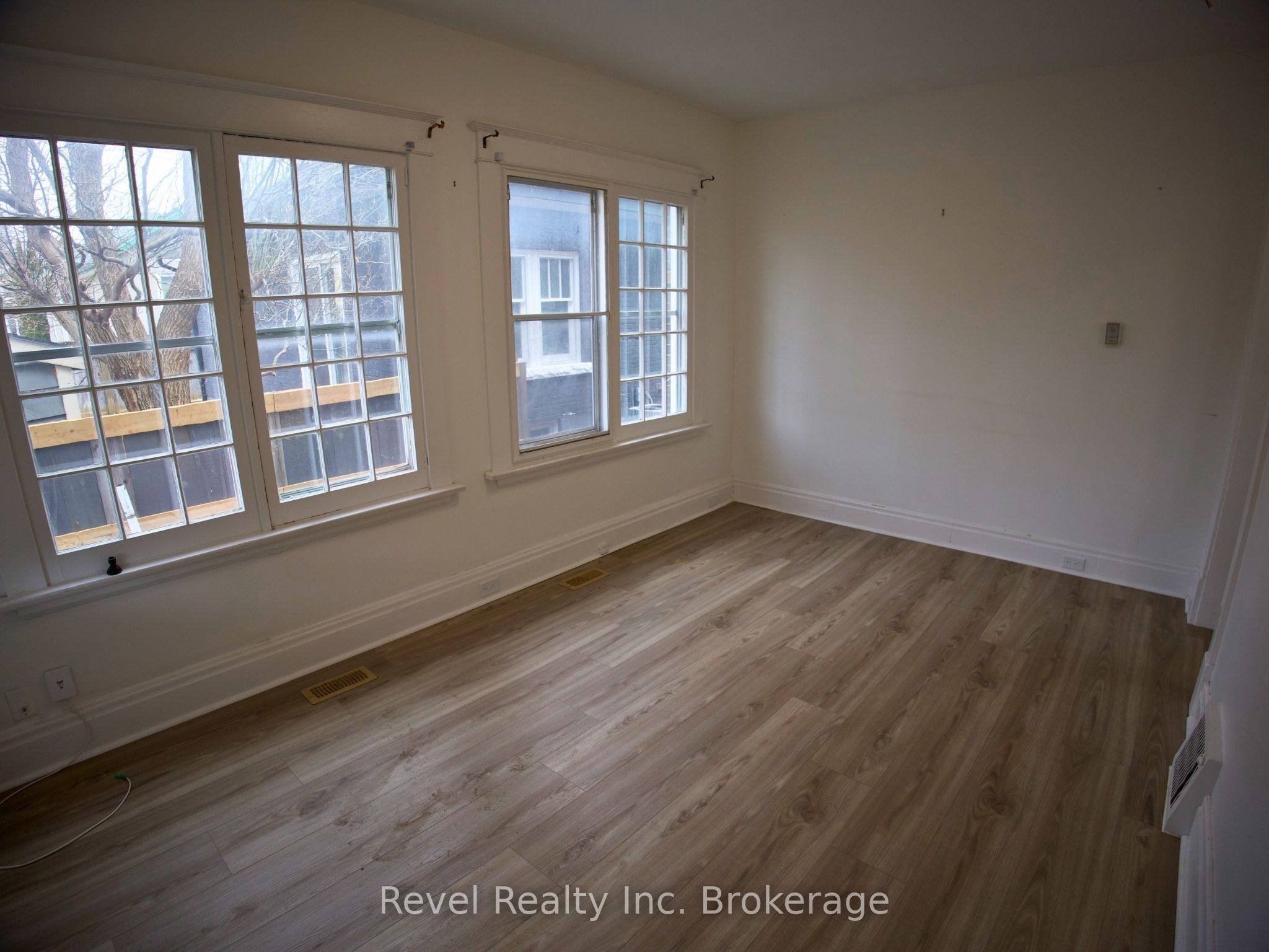 511 King Street B, Woodstock, ON N4S 1M7 photo 5