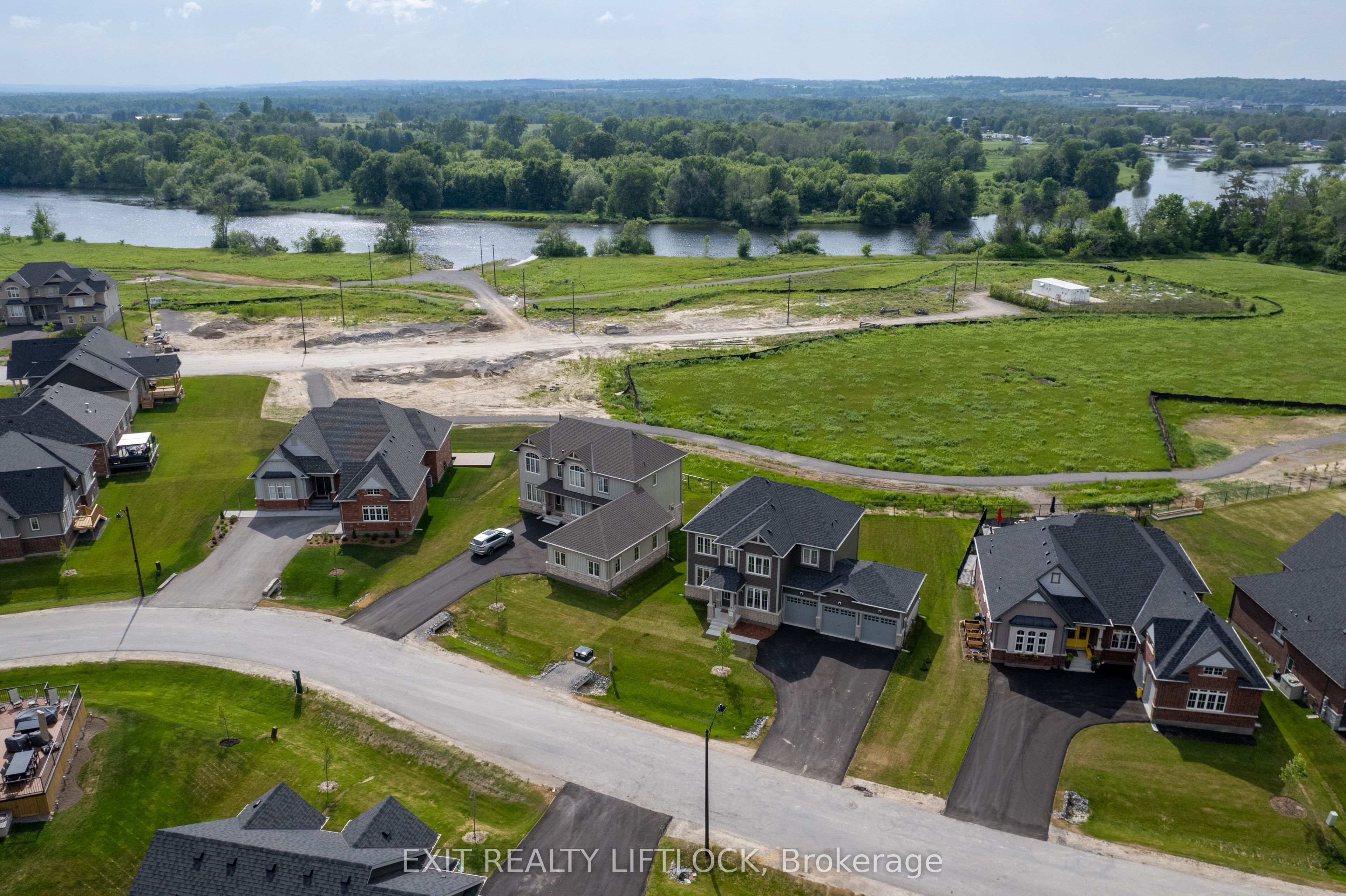 9 Wishing Well Lane, Otonabee-South Monaghan, ON K9J 0K6 photo 3