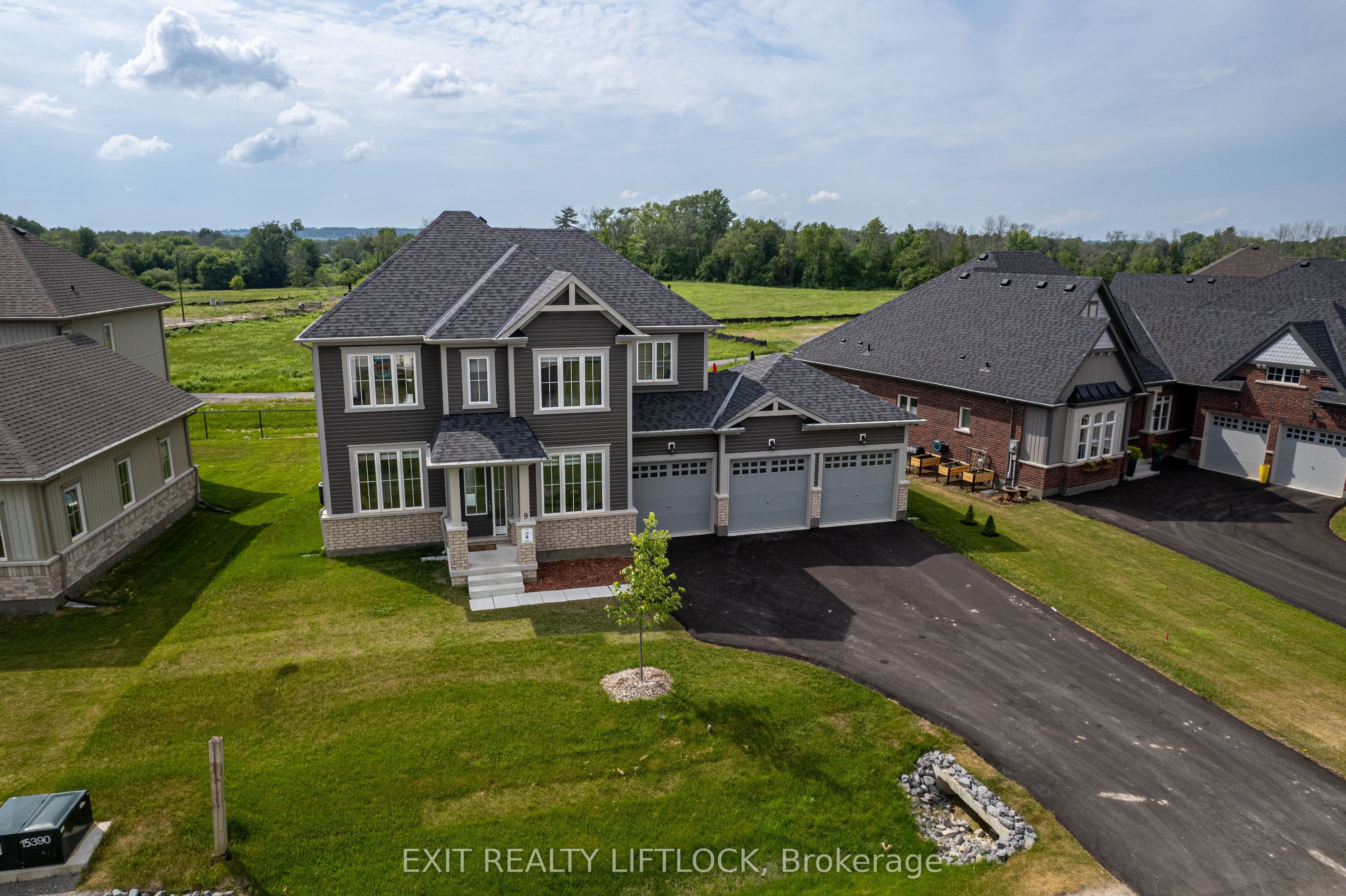 9 Wishing Well Lane, Otonabee-South Monaghan, ON K9J 0K6 photo 4