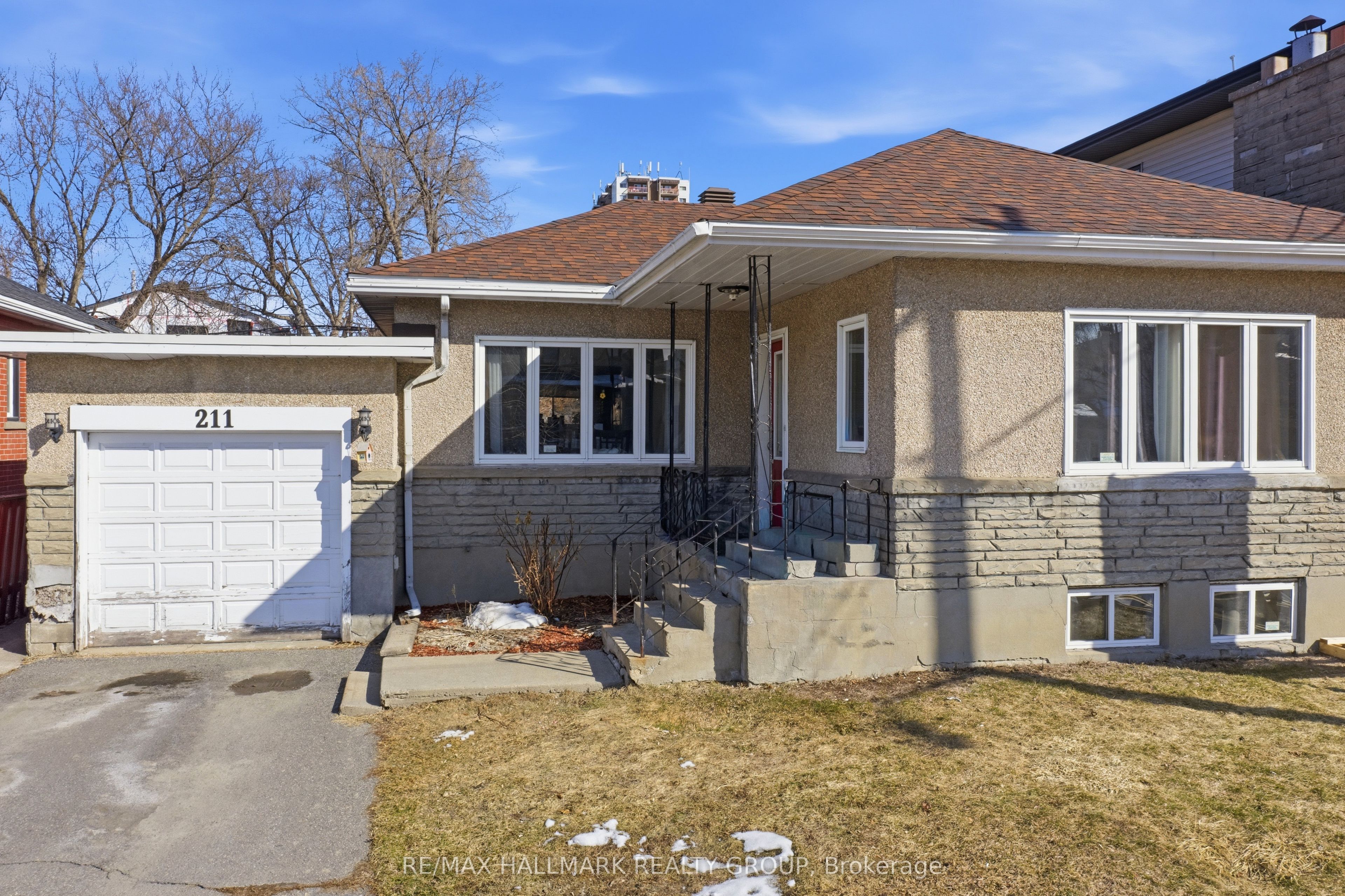 211 Columbus Avenue, Overbrook - Castleheights and Area, ON K1K 1P7 photo 2