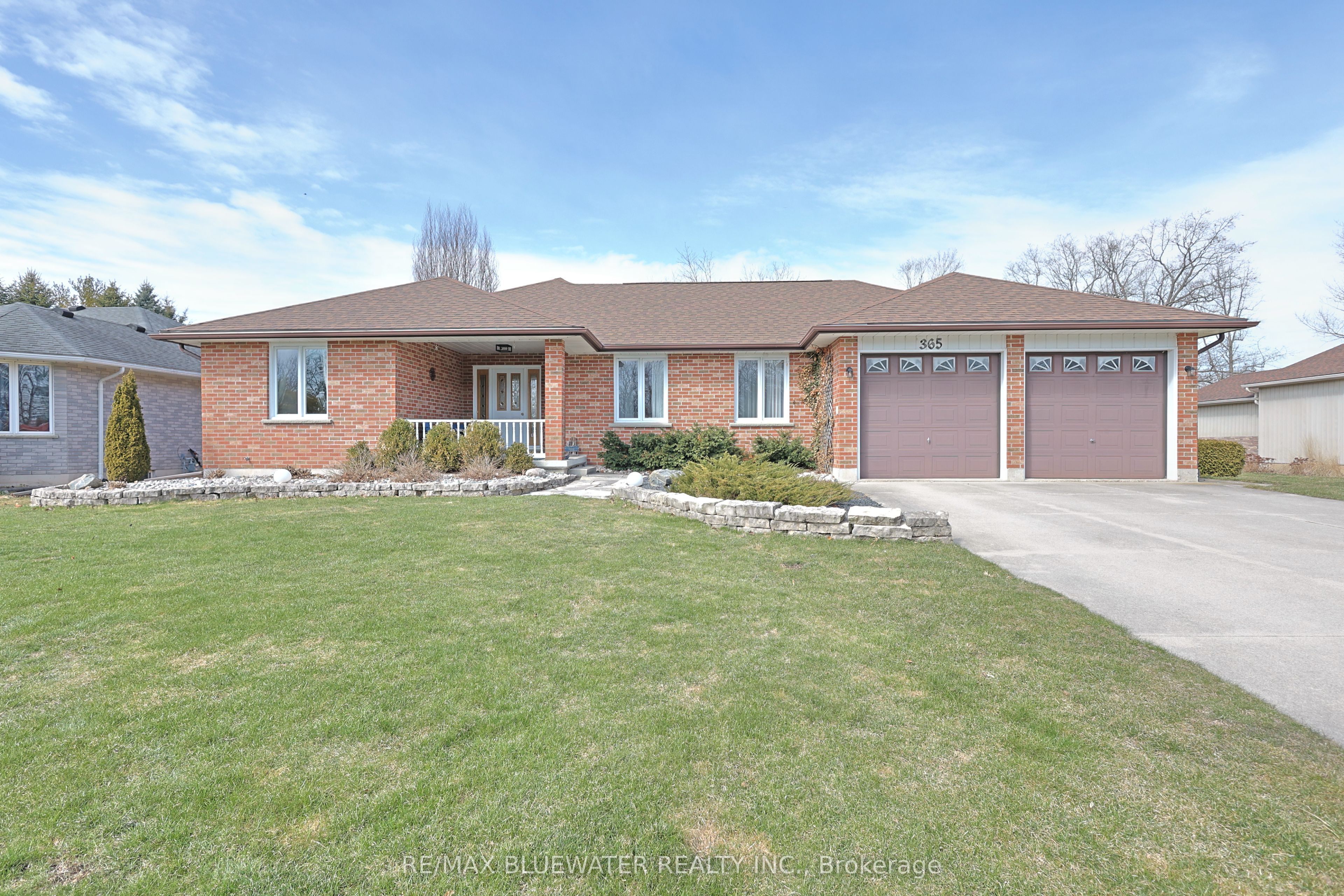 365 Station Street, North Middlesex, ON N0M 2K0
