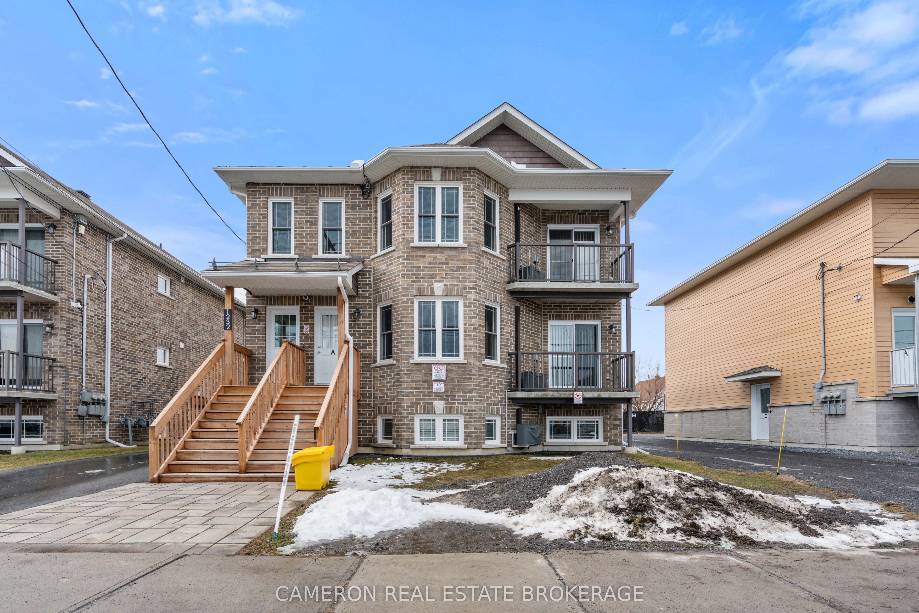 1232 Cumberland Street C, Cornwall, ON K6J 4K5