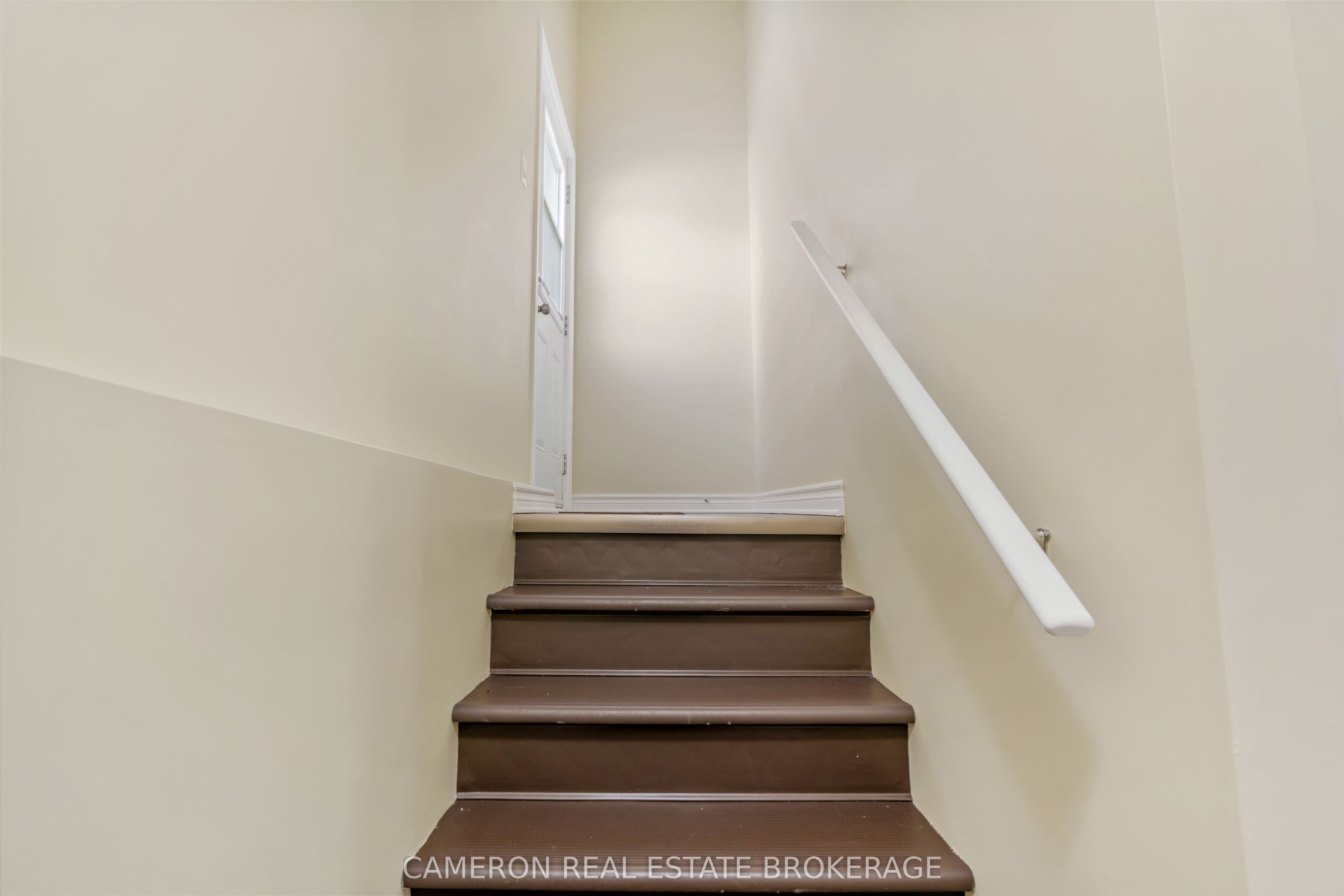 1232 Cumberland Street C, Cornwall, ON K6J 4K5 photo 5