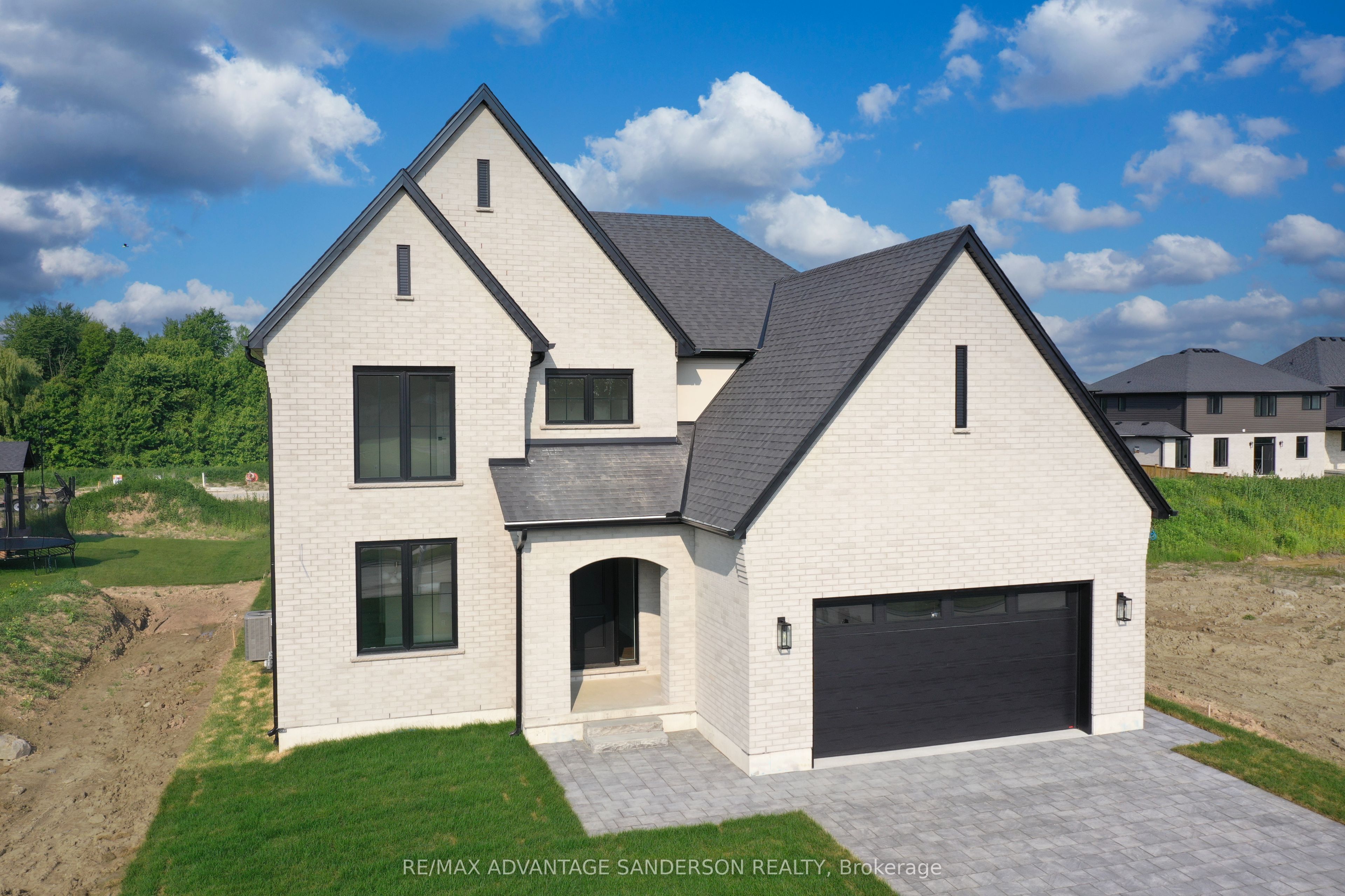 174 Timberwalk Trail, Middlesex Centre, ON N0M 2A0 photo 3