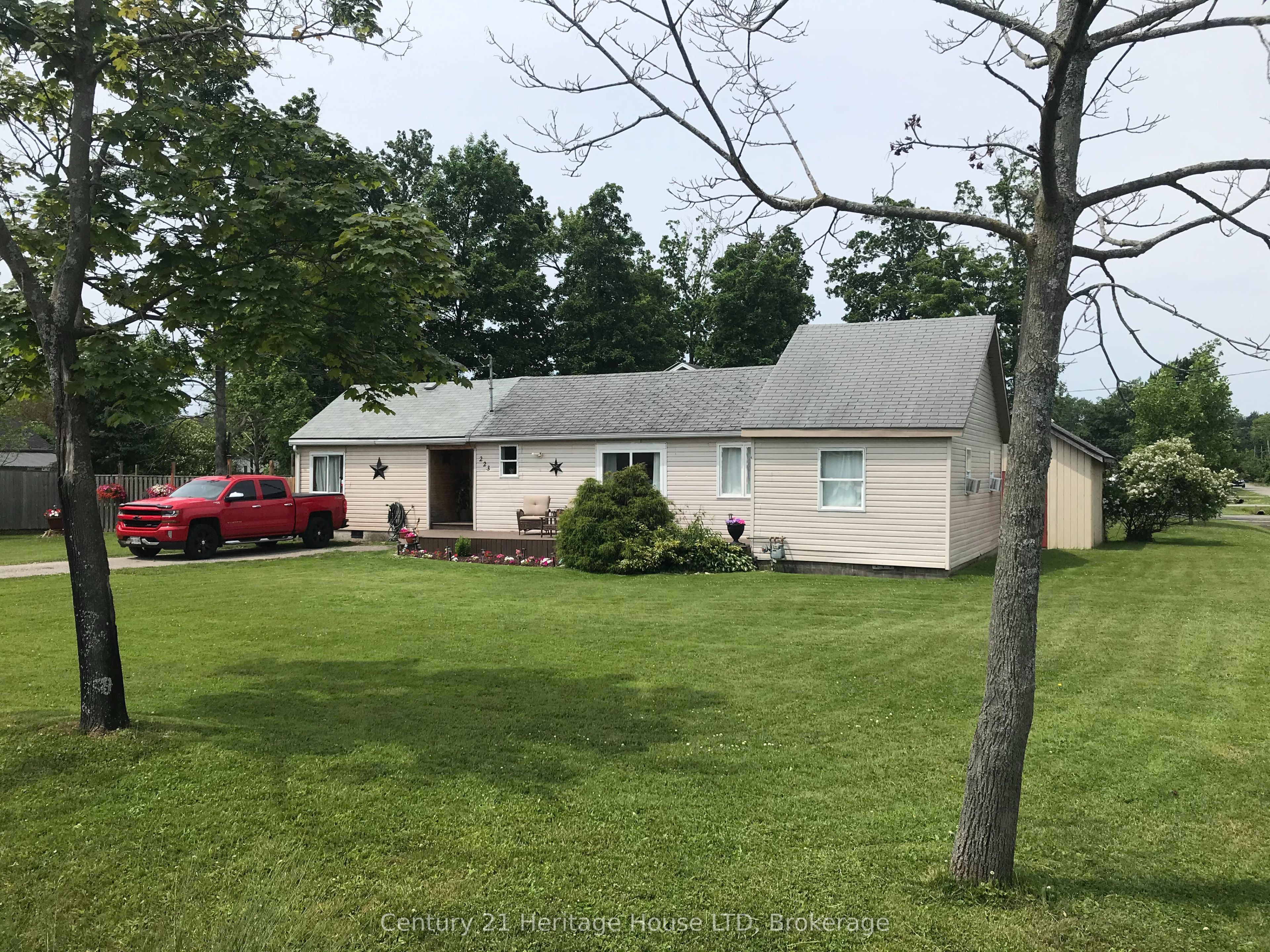 223 Bernard Avenue, Fort Erie, ON L0S 1N0 photo 4