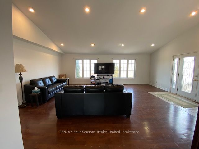 209442 Highway 26 W, Blue Mountains, ON L9Y 0T1 photo 5