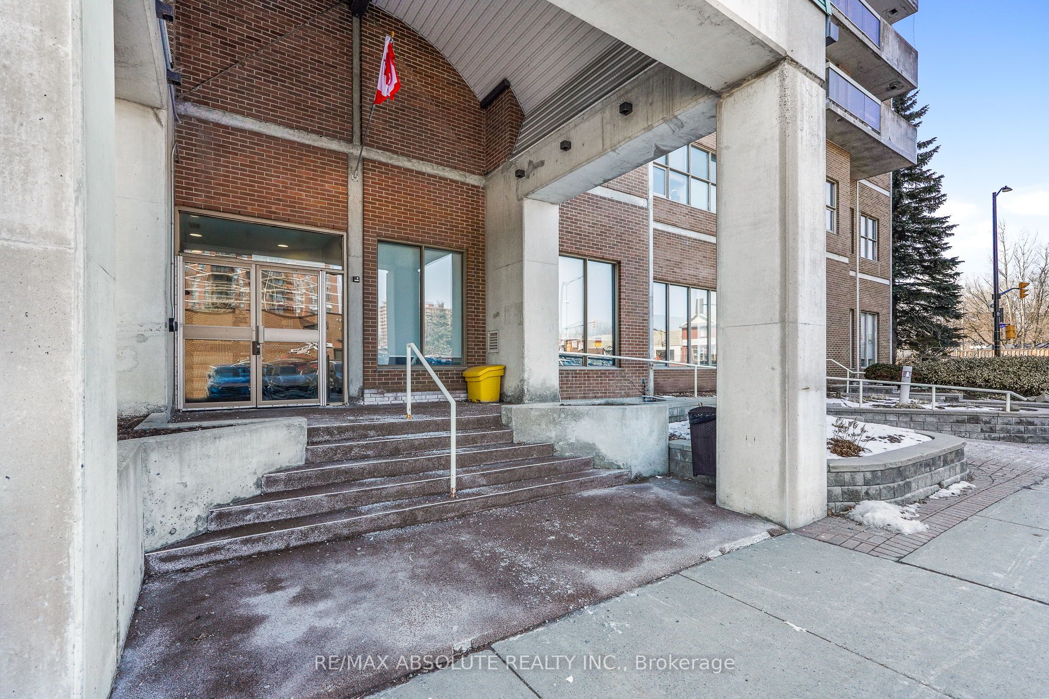 200 Lafontaine Avenue 607, Vanier and Kingsview Park, ON K1L 8K8 photo 2