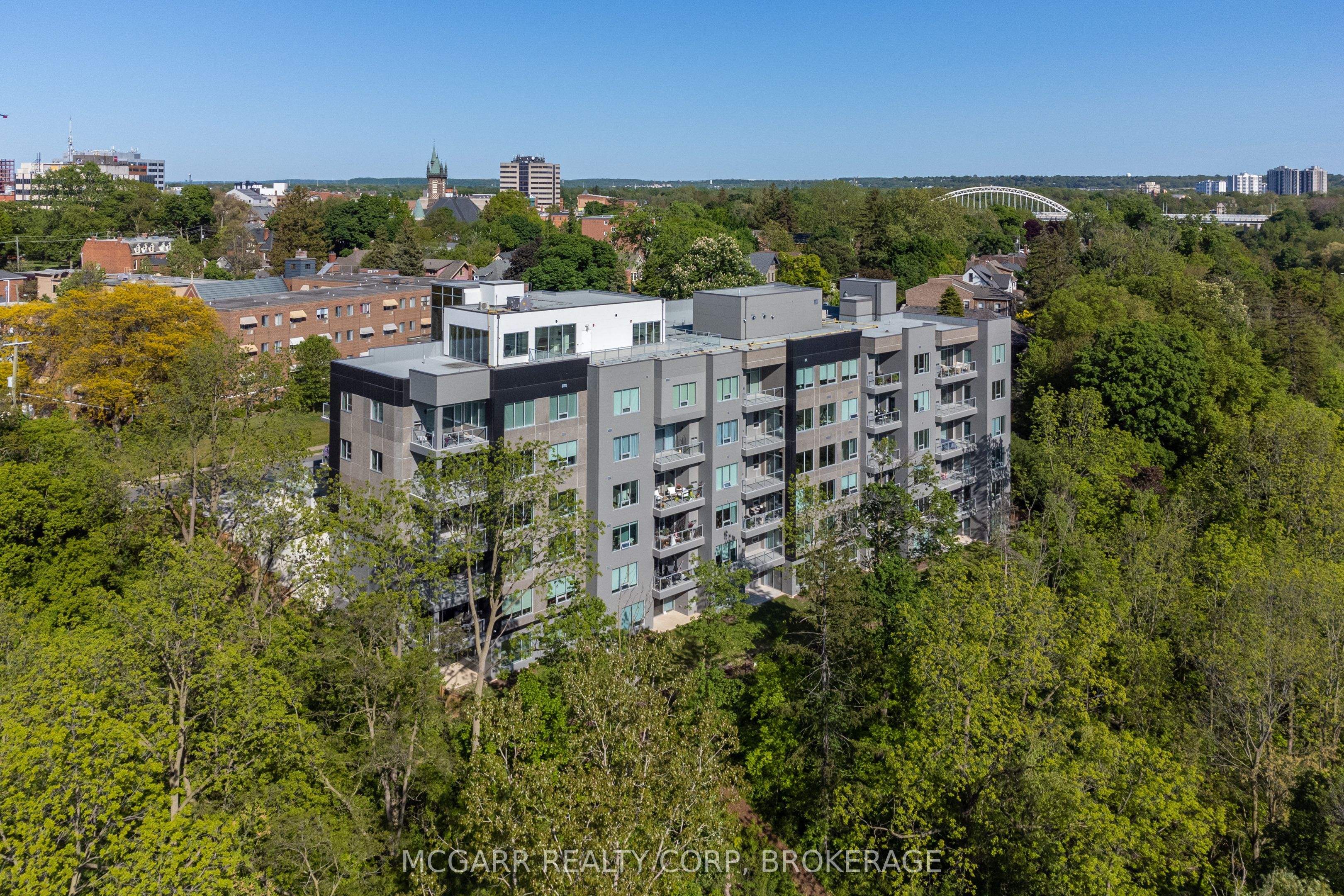 77 Yates Street 403, St. Catharines, ON L2R 5R7 photo 5