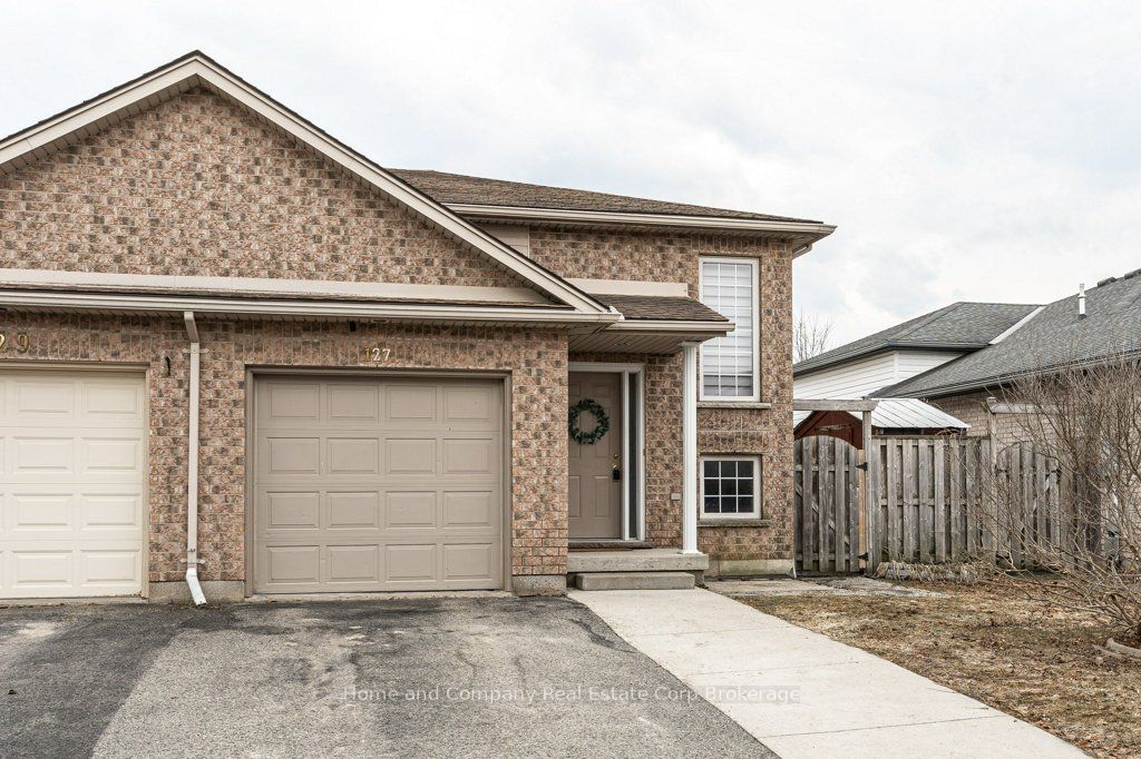 127 Walsh Crescent, Stratford, ON N5A 7X7 photo 2