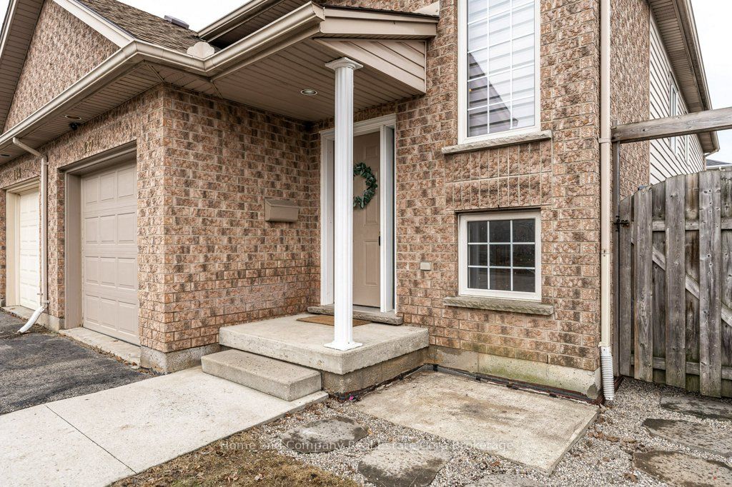 127 Walsh Crescent, Stratford, ON N5A 7X7 photo 4