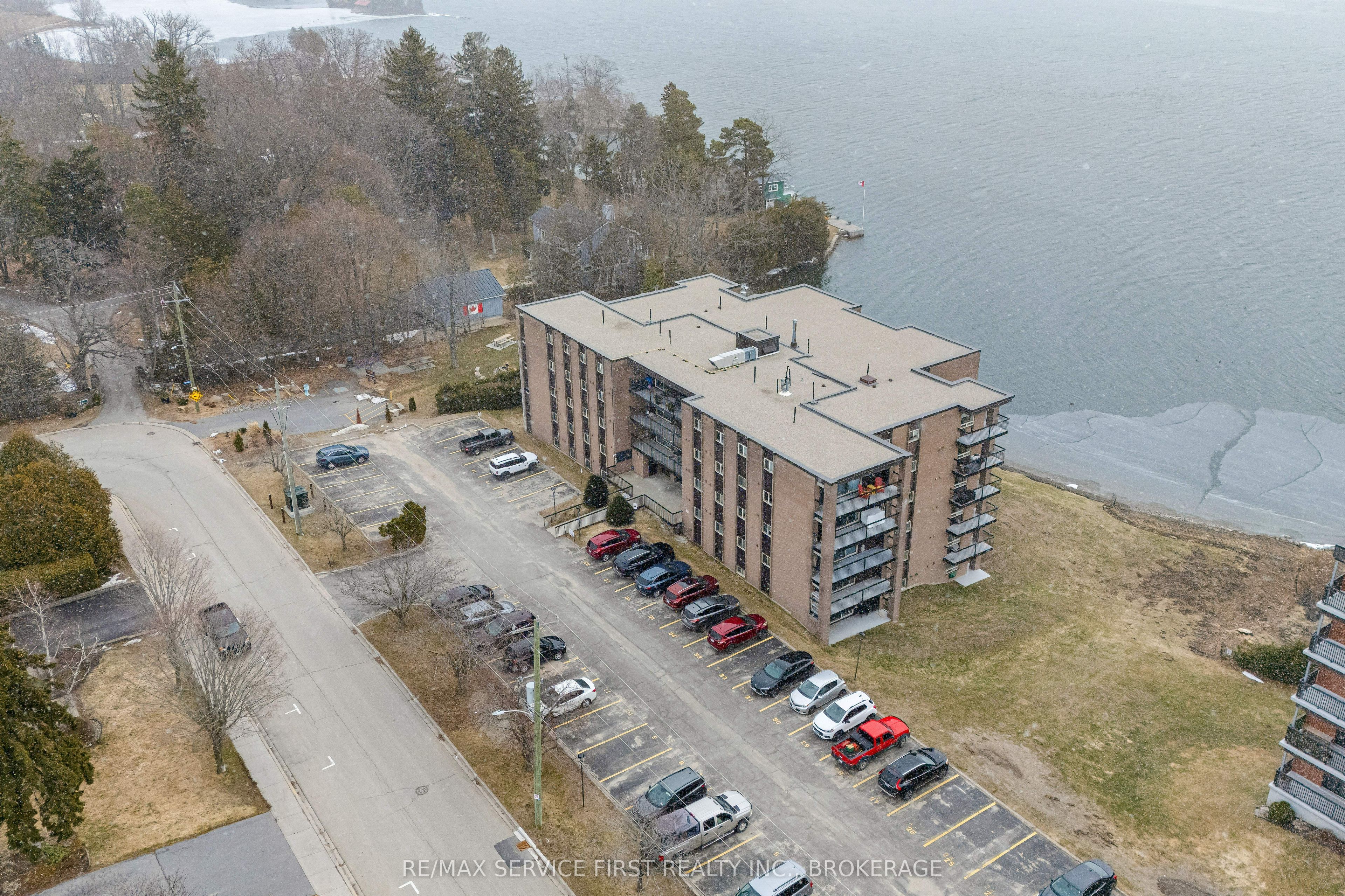 610 William Street S 301, Gananoque, ON K7G 3A4 photo 4