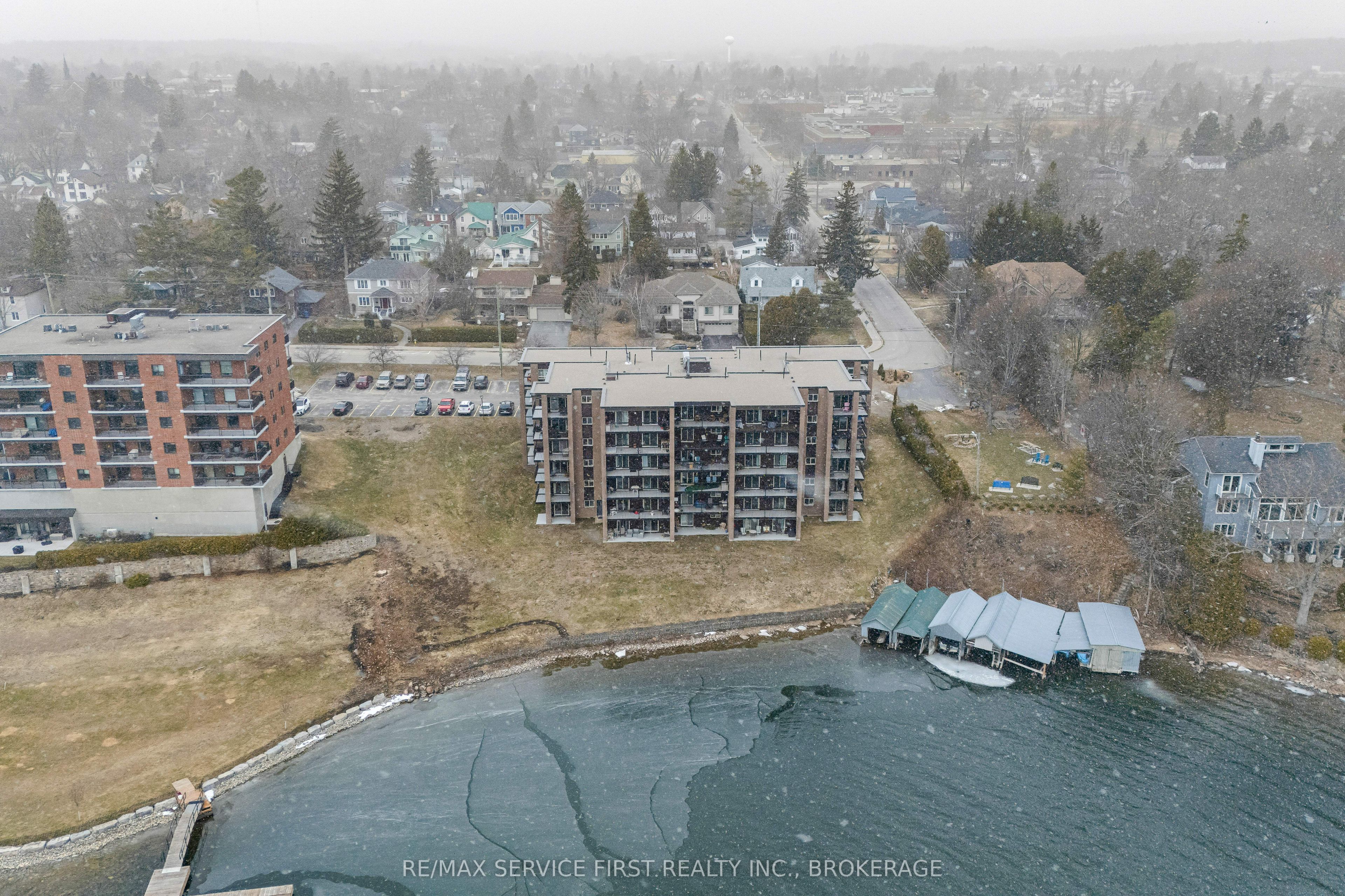 610 William Street S 301, Gananoque, ON K7G 3A4 photo 5