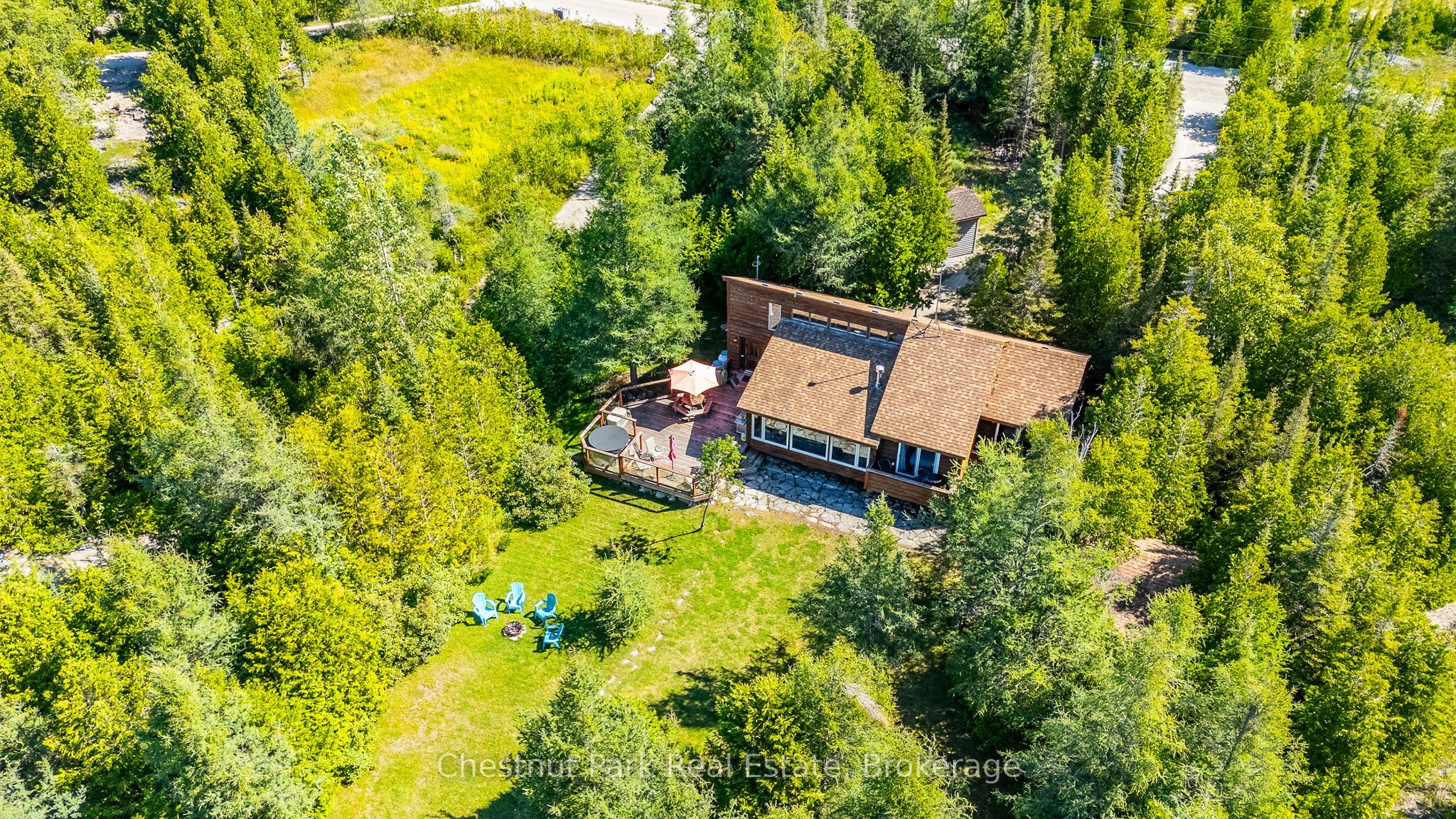 139 Huron Drive, Northern Bruce Peninsula, ON N0H 2R0 photo 2