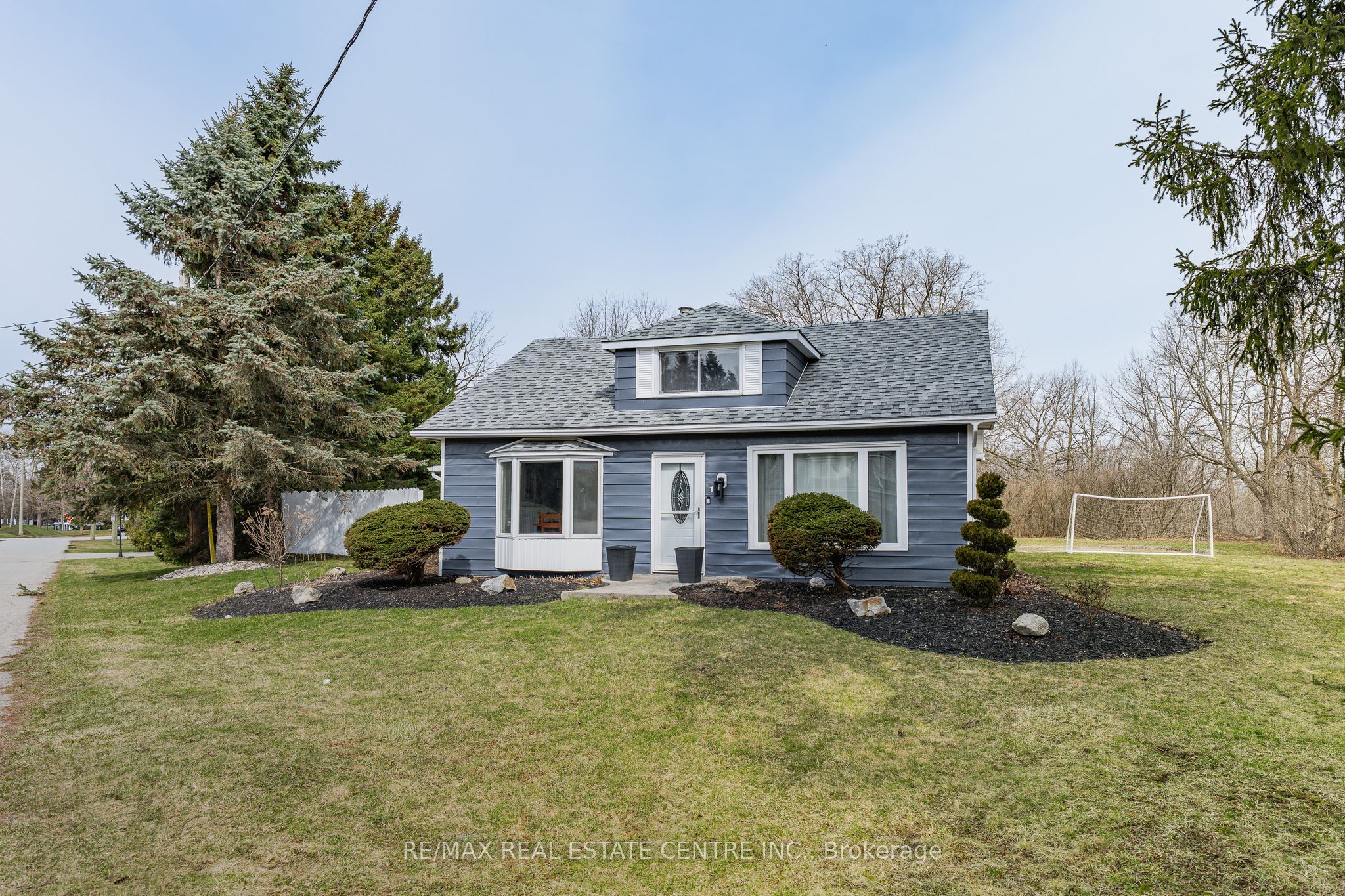 1 Hughson Street, North Dumfries, ON N0B 1L0