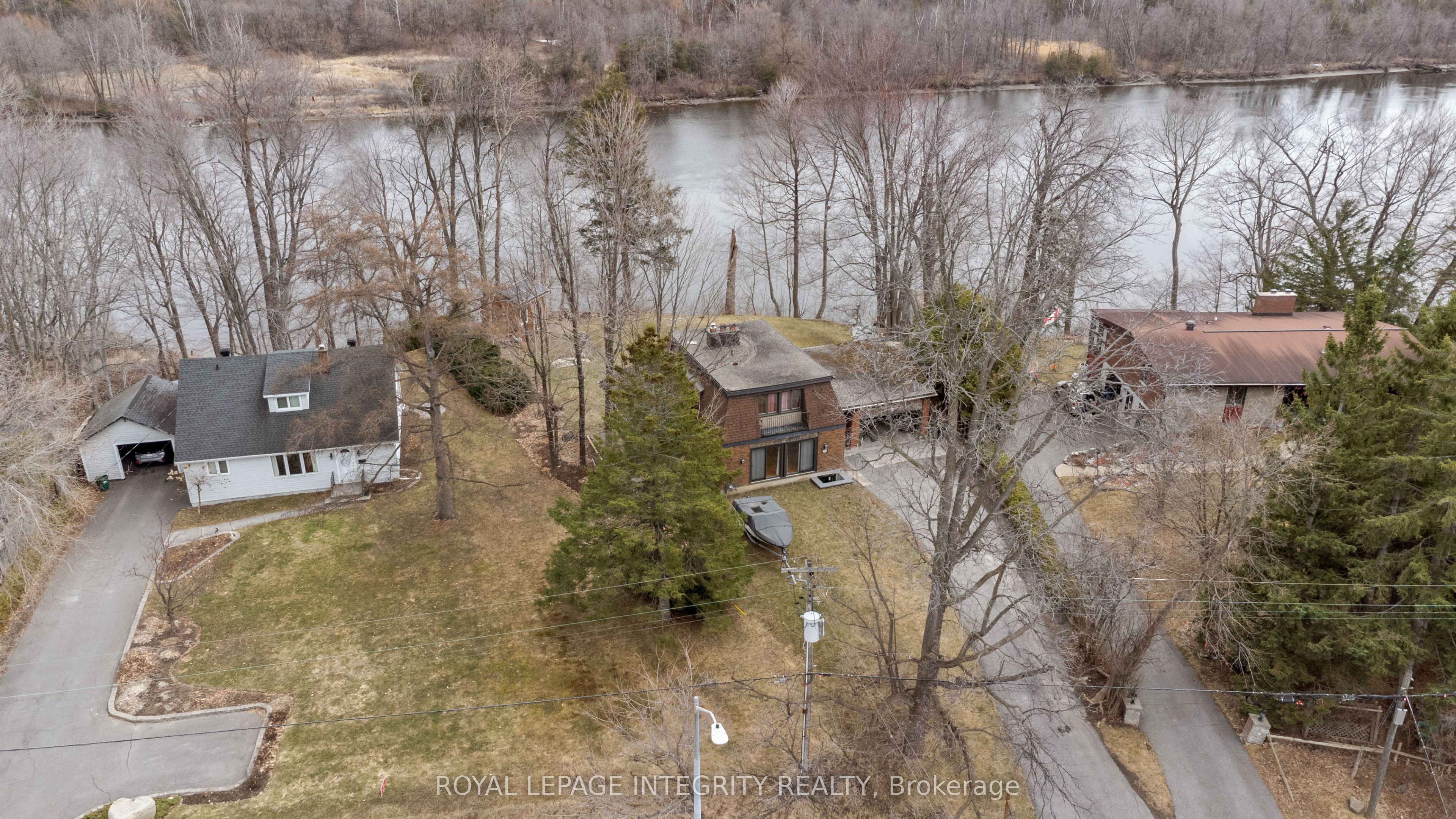 2061 Prince Of Wales Drive, Country Place - Pineglen - Crestview and Area, ON K2E 7A4 photo 3
