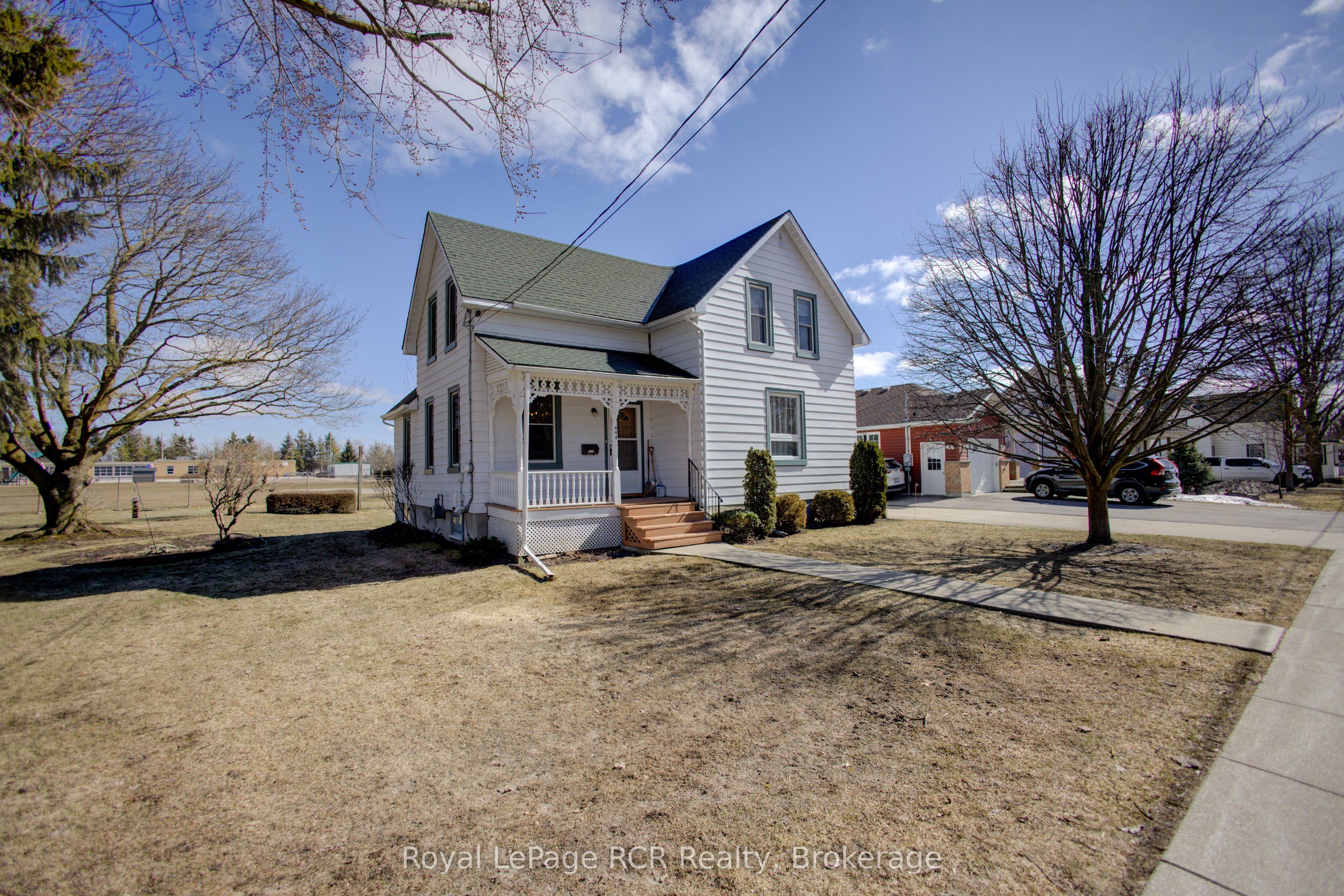 440 Reserve Avenue S, North Perth, ON N4W 2L1 photo 2