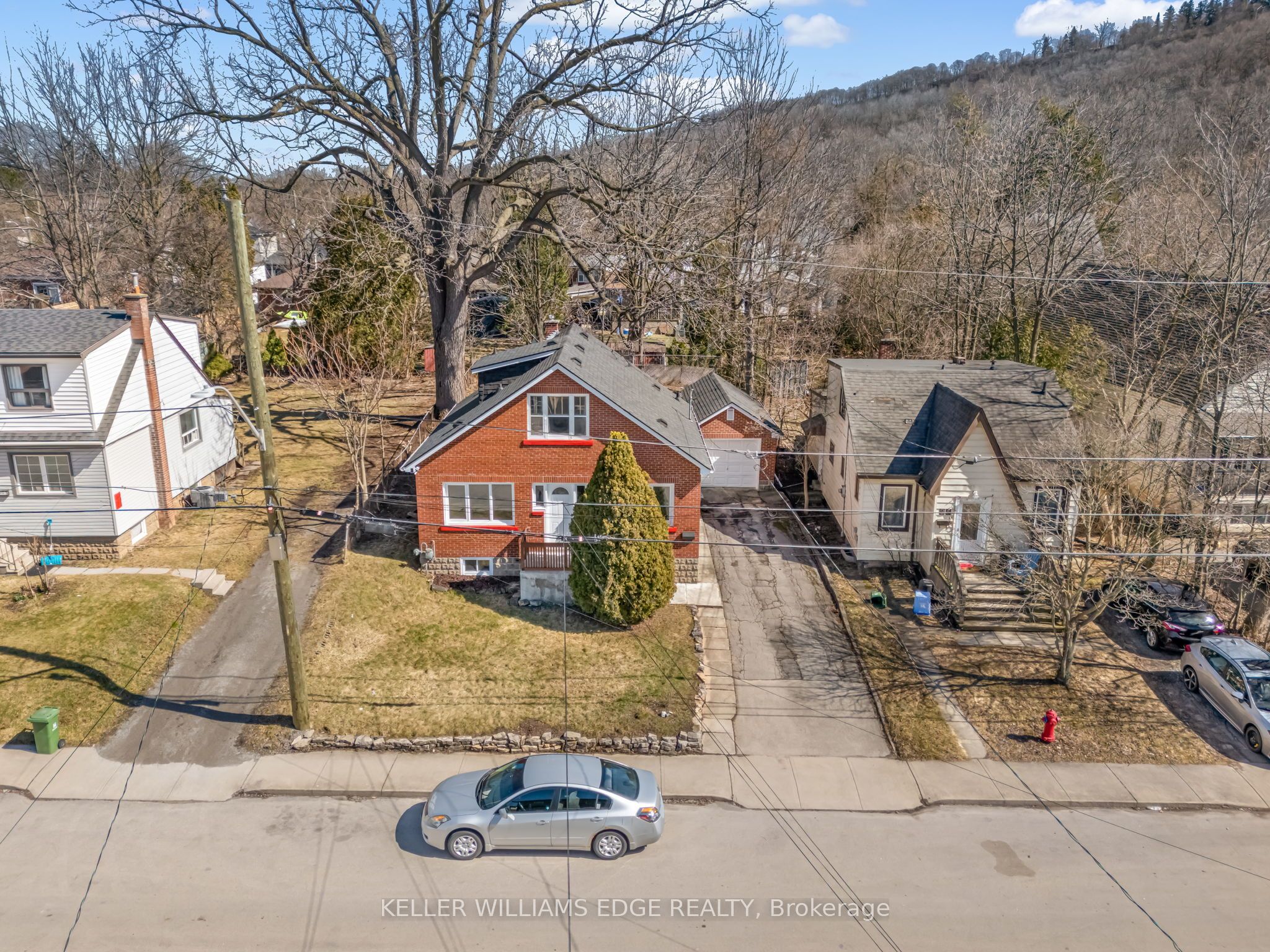 23 Clifford Street, Hamilton, ON L8S 2Z7 photo 2