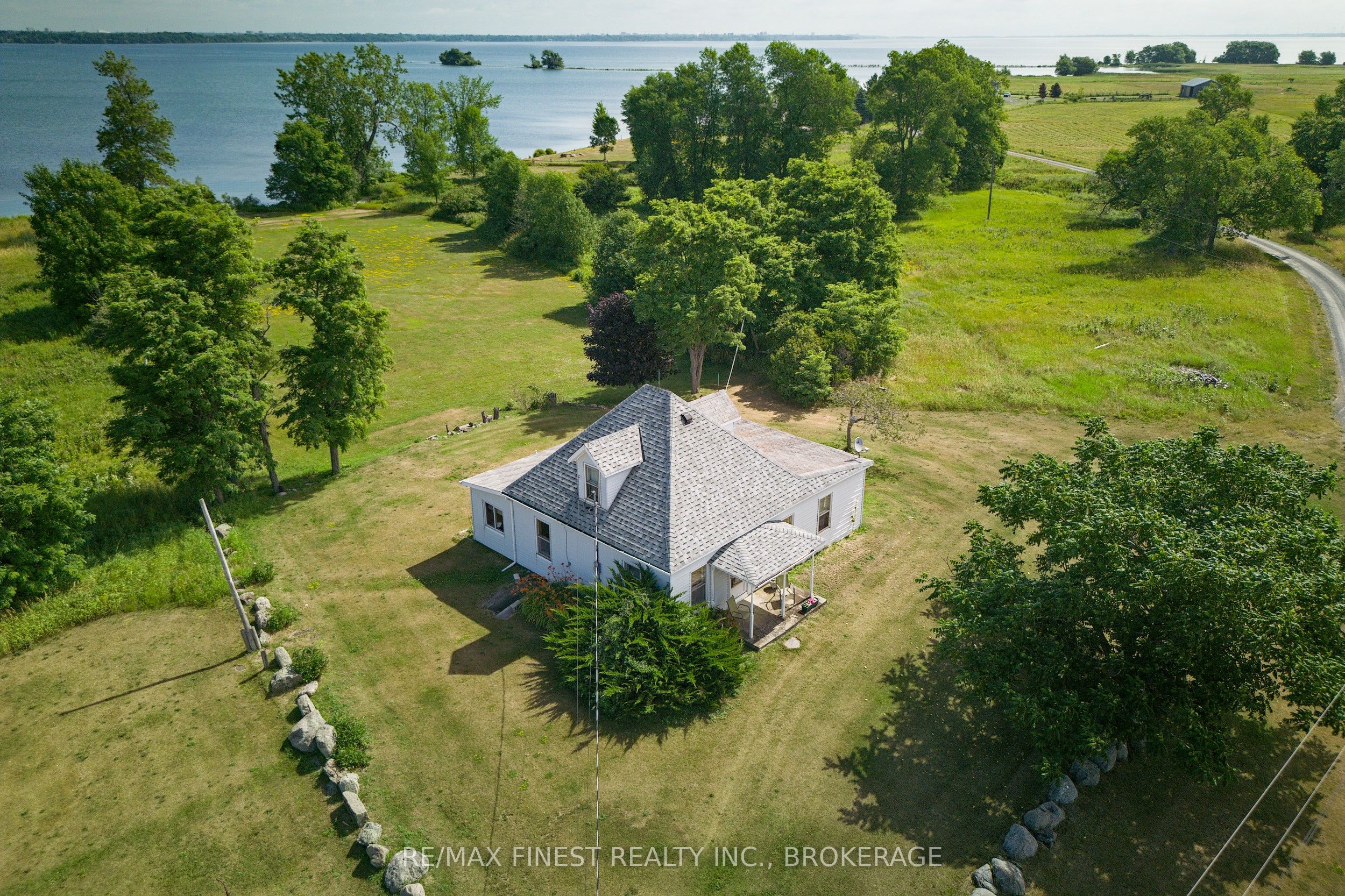 10 Front Road, Loyalist, ON K0H 2S0 photo 3