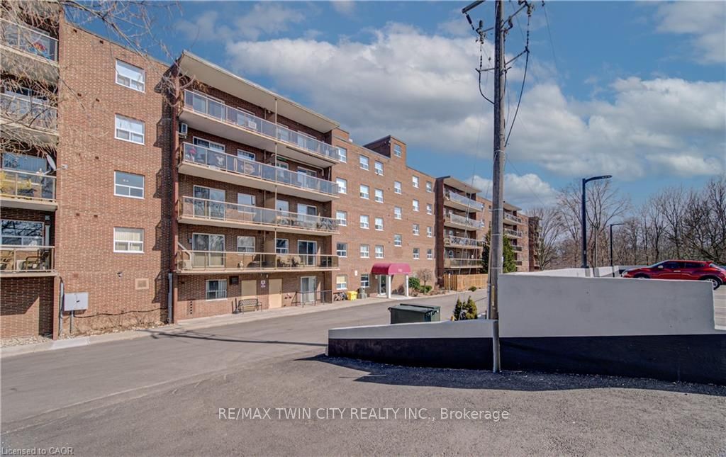 793 COLBORNE Street 202, Brantford, ON N3S 7J3 photo 3