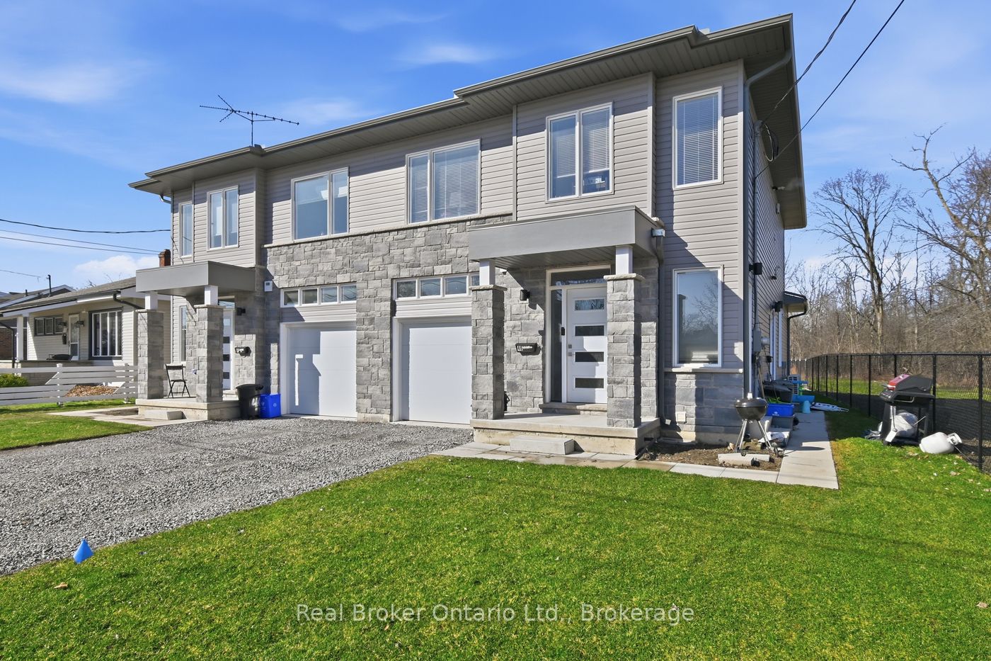 40 Pietz Avenue, Welland, ON L3C 1Z5 photo 2