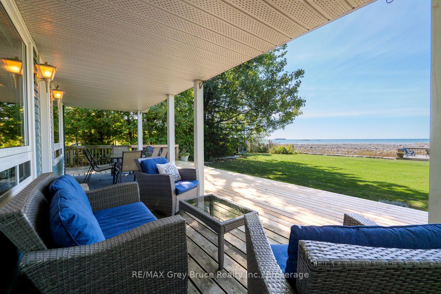 1208 Sunset Drive, South Bruce Peninsula, ON N0H 2T0 photo 2
