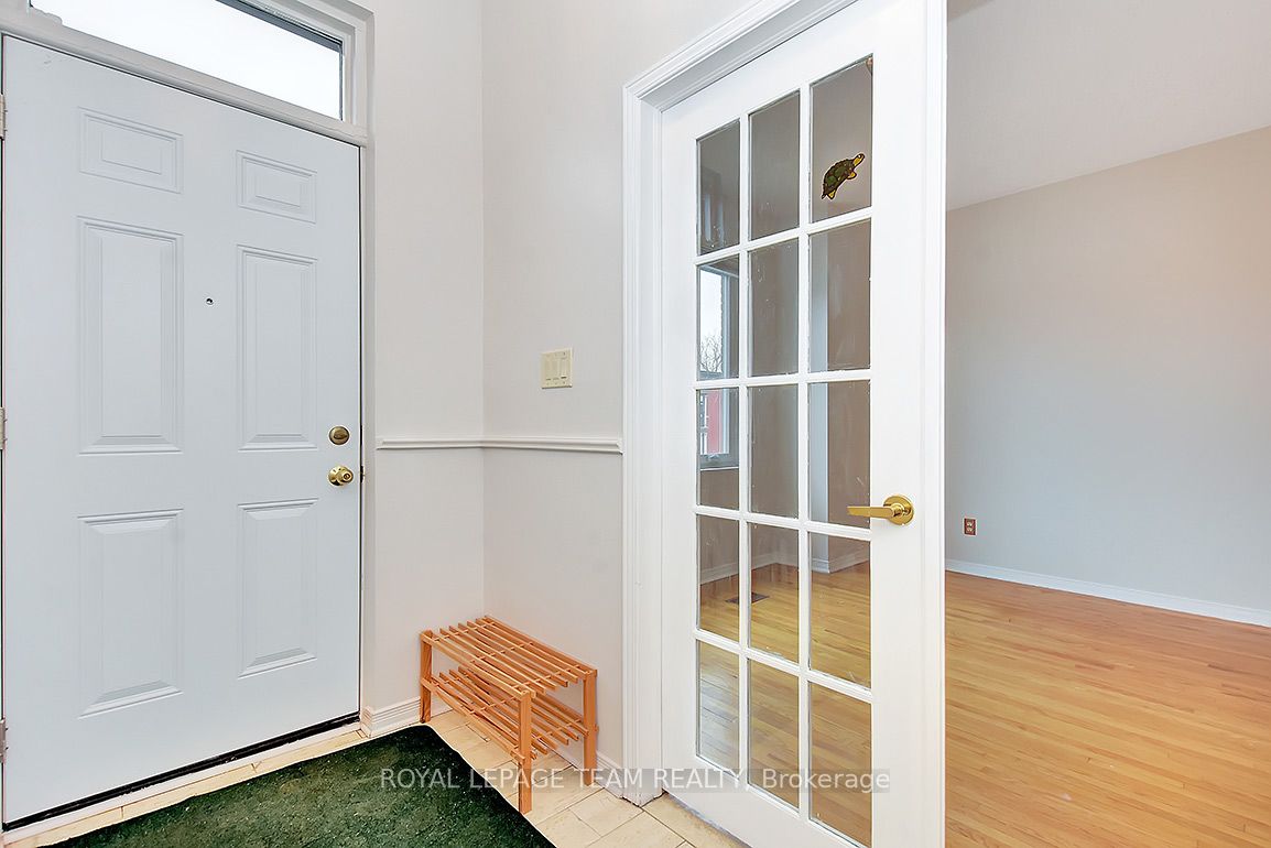 121 ELM Street, West Centre Town, ON K1R 6N4 photo 2
