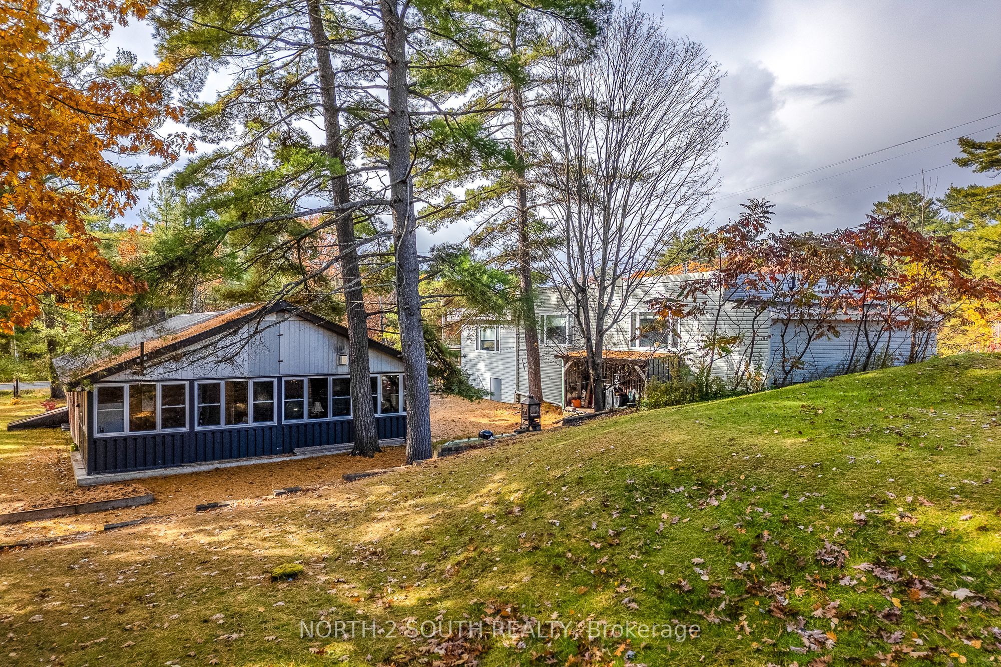 2512 Honey Harbour Road, Georgian Bay, ON P0E 1E0 photo 2