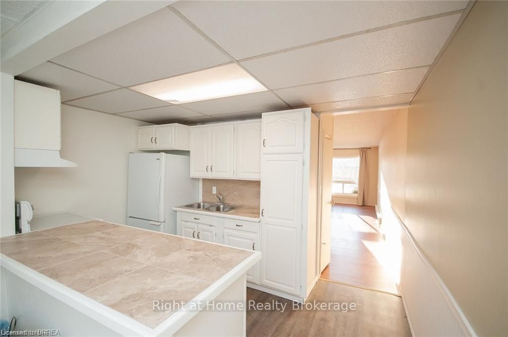8646 Willoughby Drive 6, Niagara Falls, ON L2G 6X7 photo 2