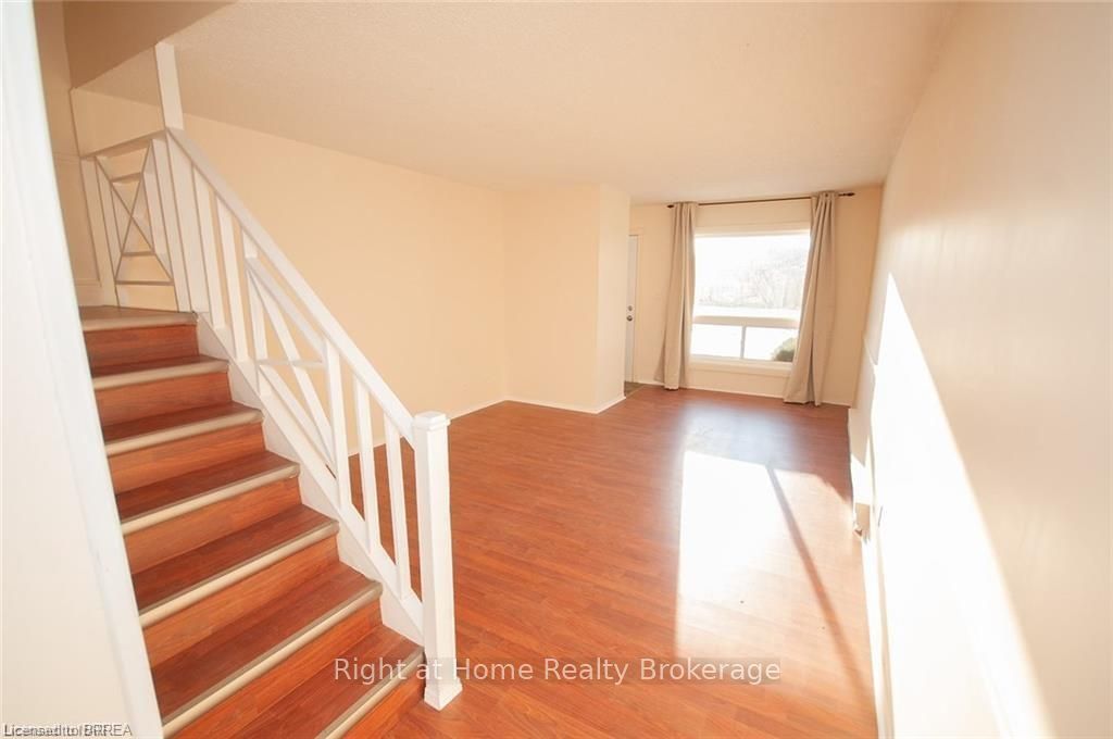 8646 Willoughby Drive 6, Niagara Falls, ON L2G 6X7 photo 4
