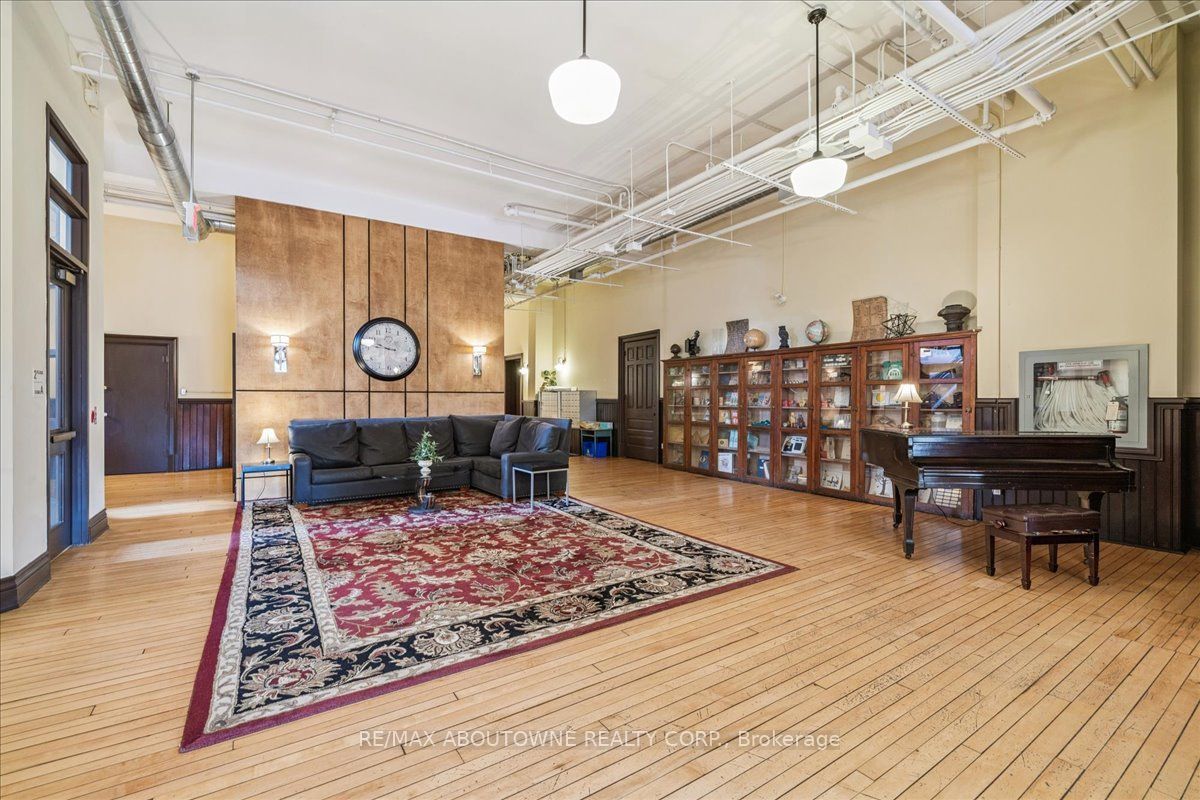 200 Stinson Street 110, Hamilton, ON L8N 4J5 photo 4