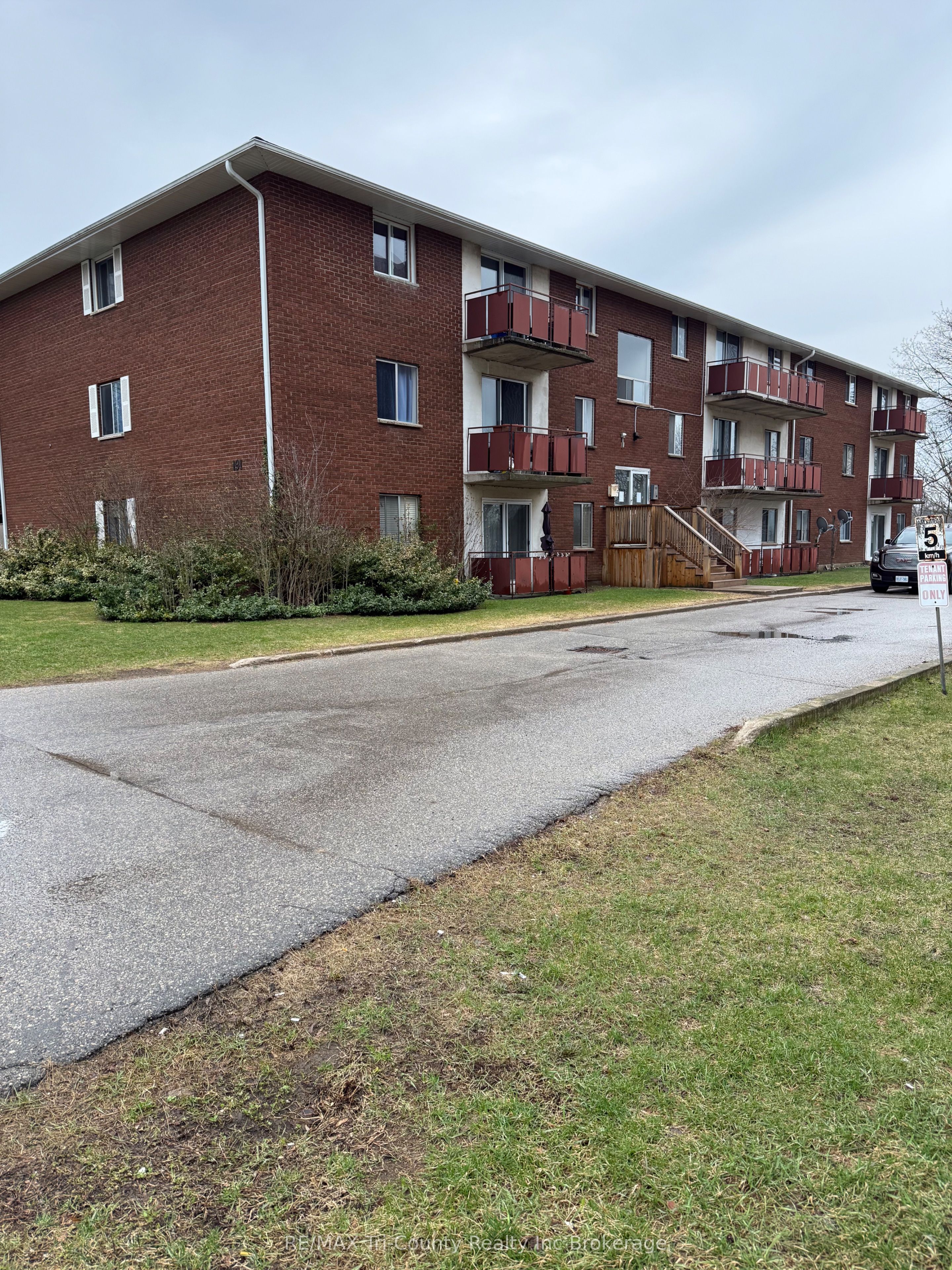 191 Lisgar Avenue 302, Tillsonburg, ON N4G 3L5