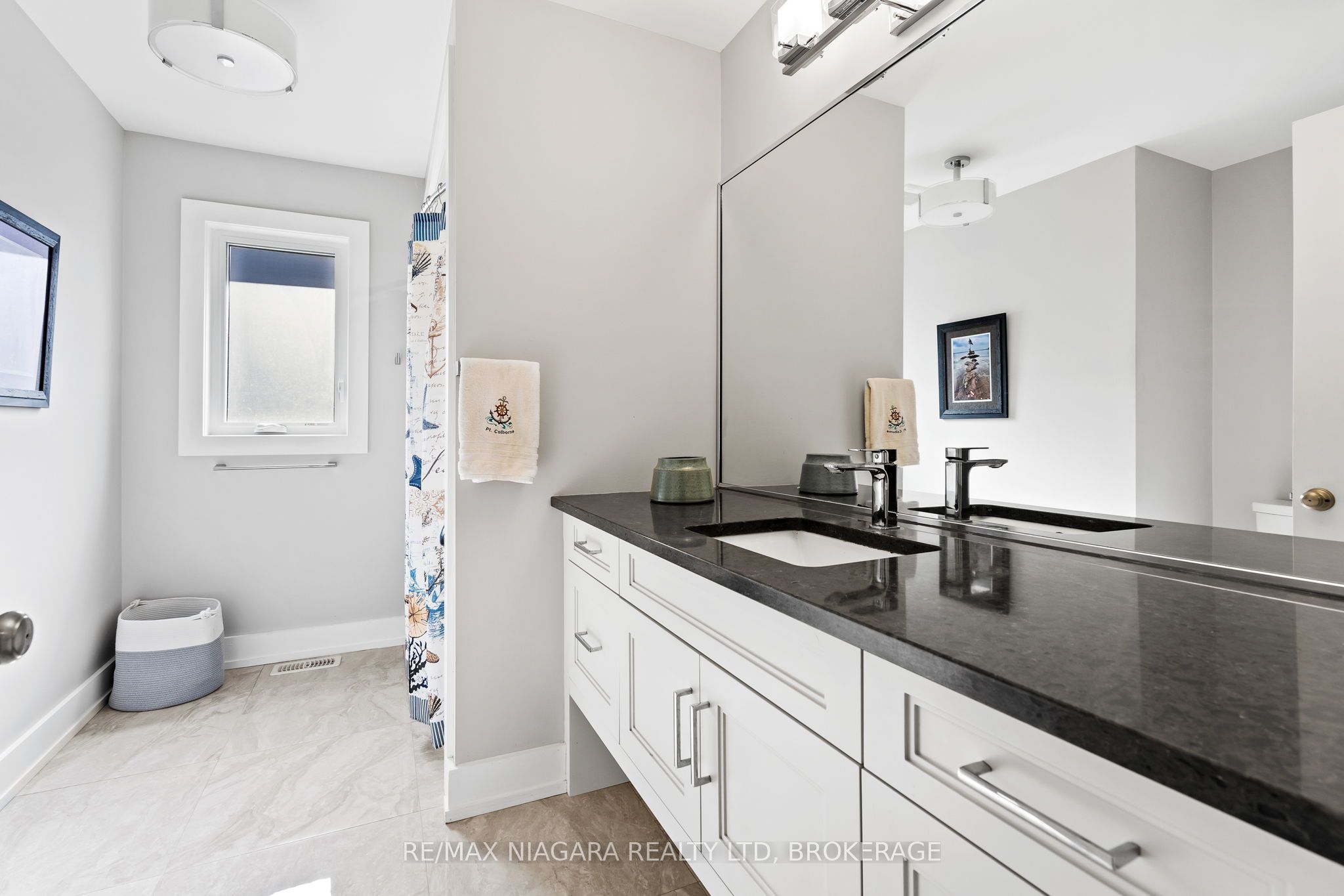 30 Renfield Street, Port Colborne, ON L3K 0A7 photo 4