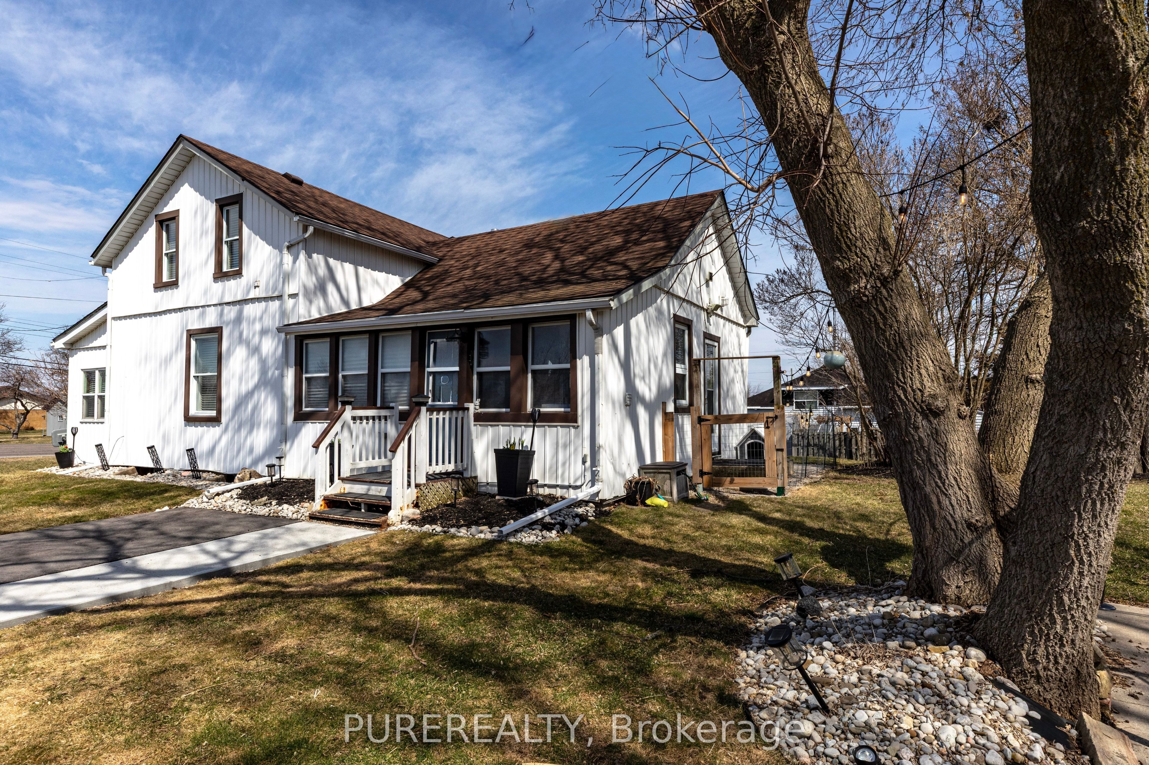 2330 Wilson Street W, Hamilton, ON L0R 1A0 photo 2